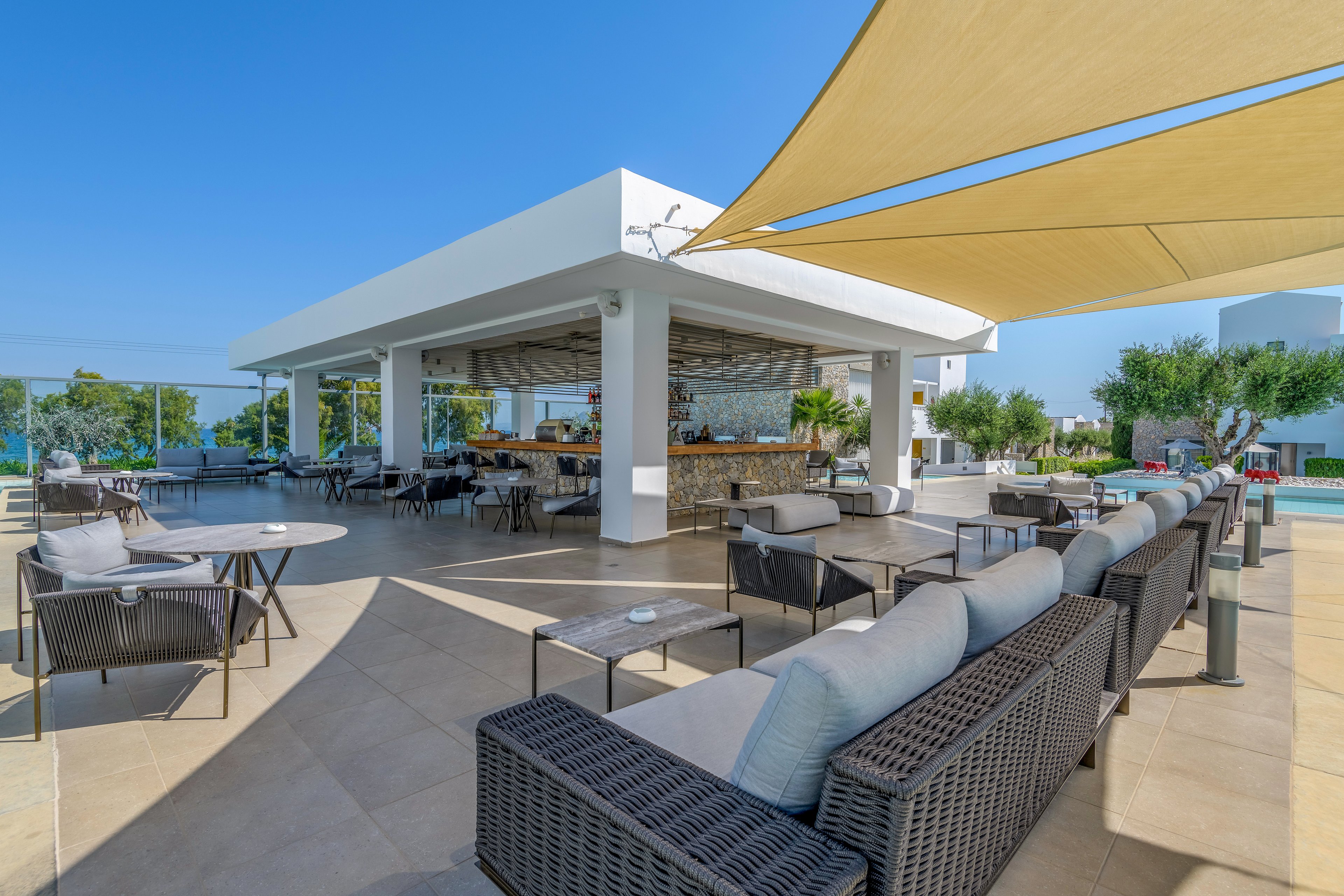 Diamond Deluxe Hotel