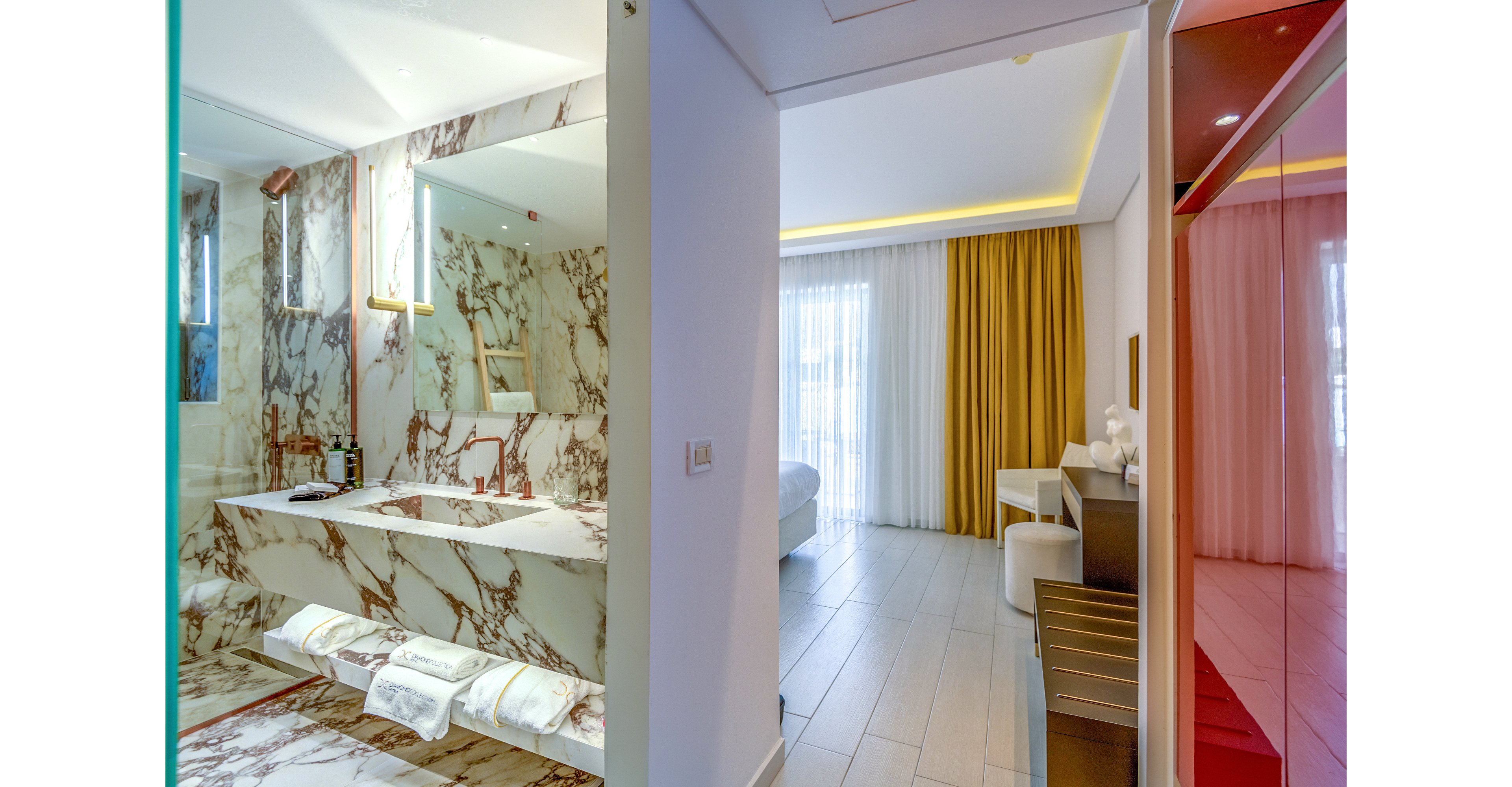 Diamond Deluxe Hotel