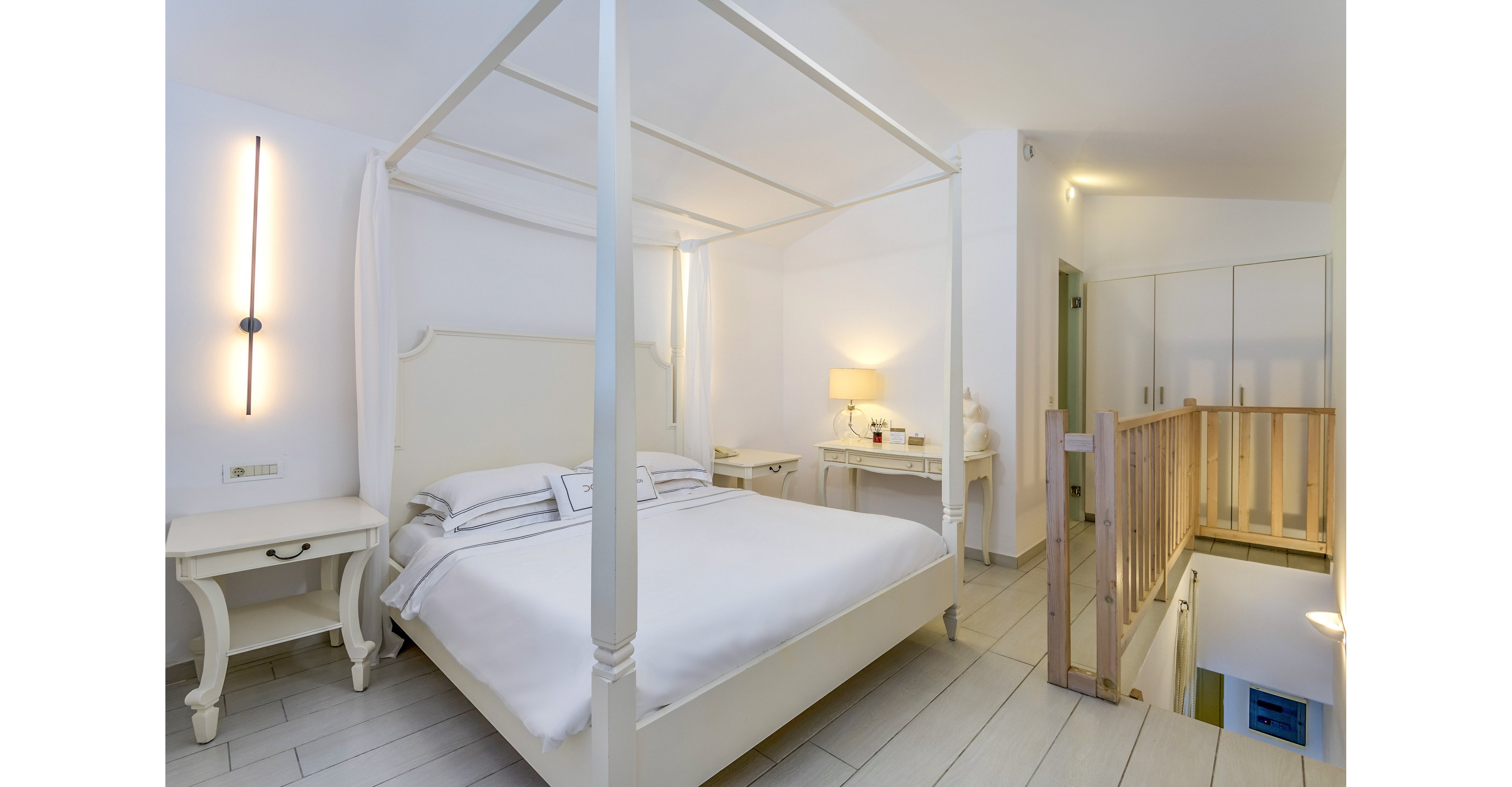 Diamond Deluxe Hotel