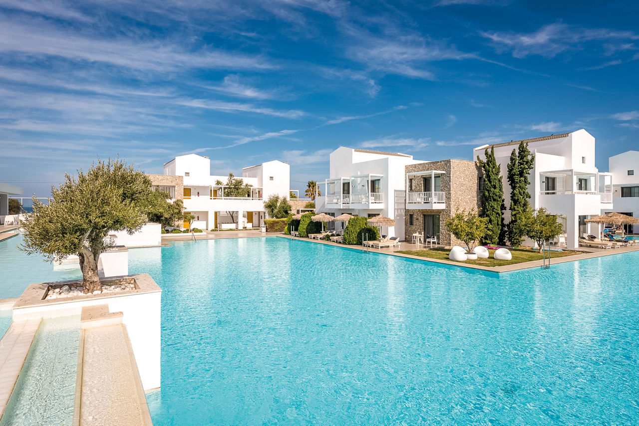 Diamond Deluxe Hotel