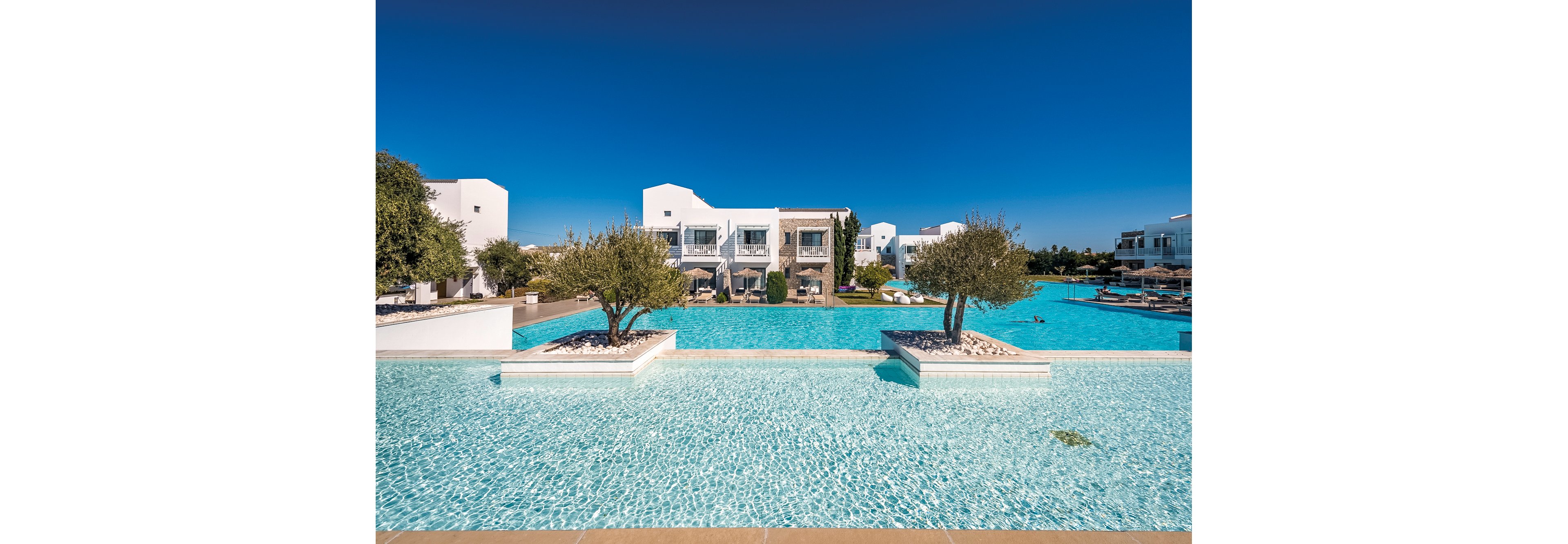 Diamond Deluxe Hotel