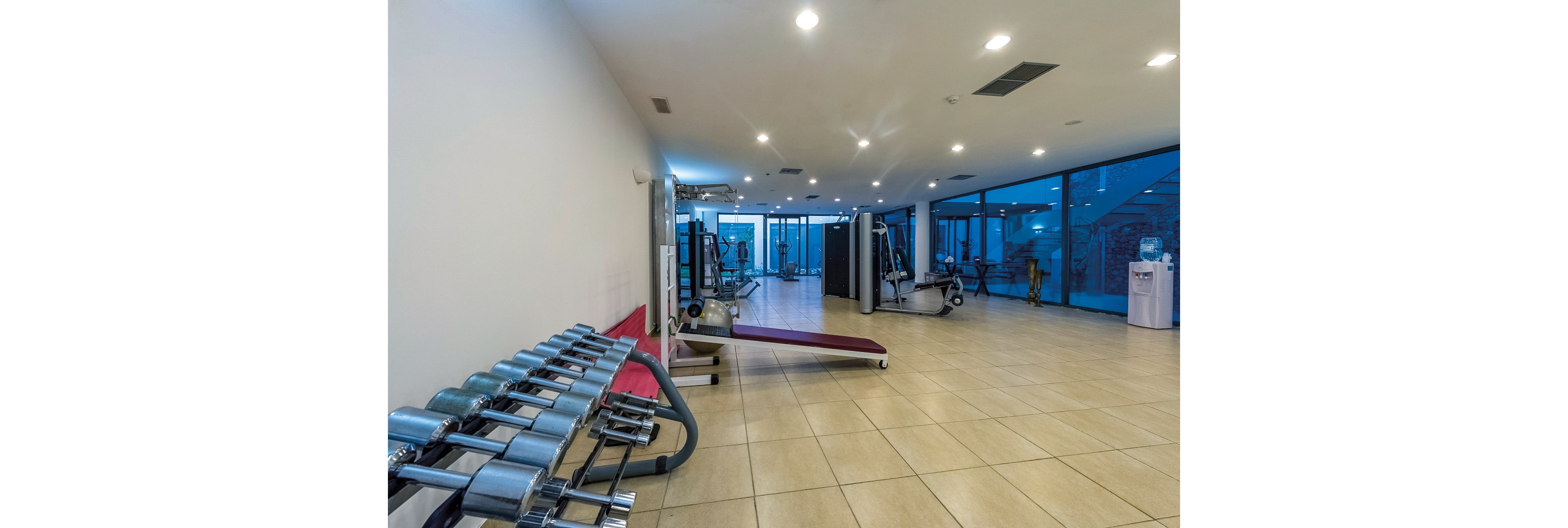 Diamond Deluxe Hotel