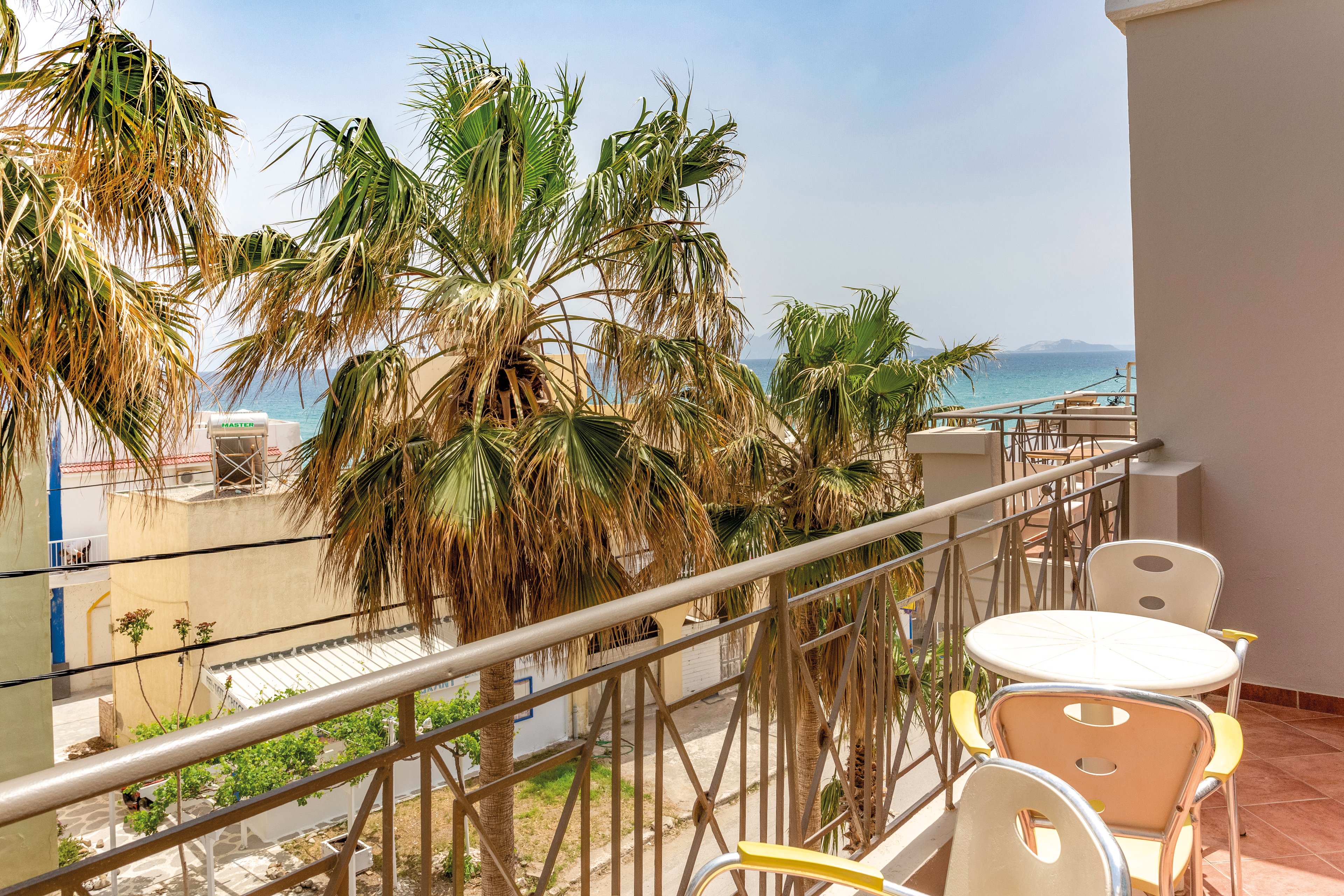 Argiri Hotel and Apartments