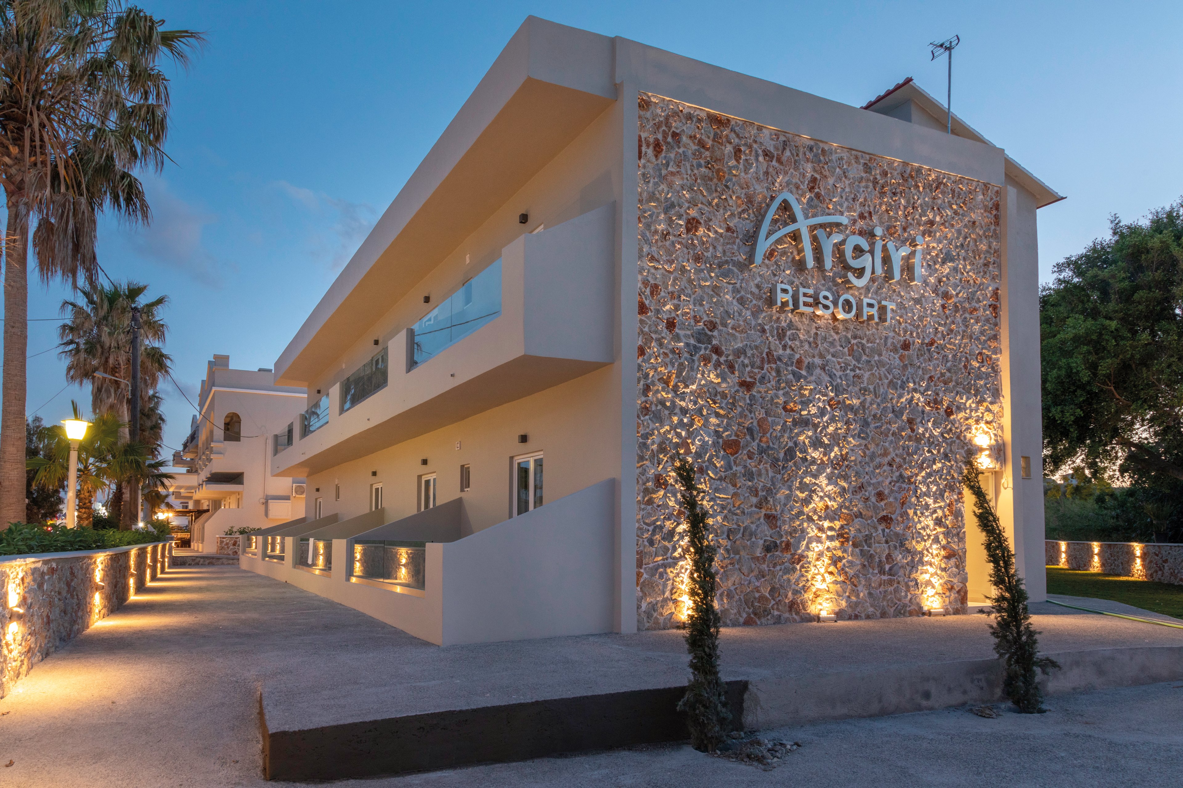 Argiri Hotel and Apartments