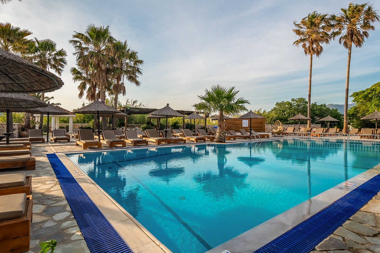 Argiri Hotel and Apartments