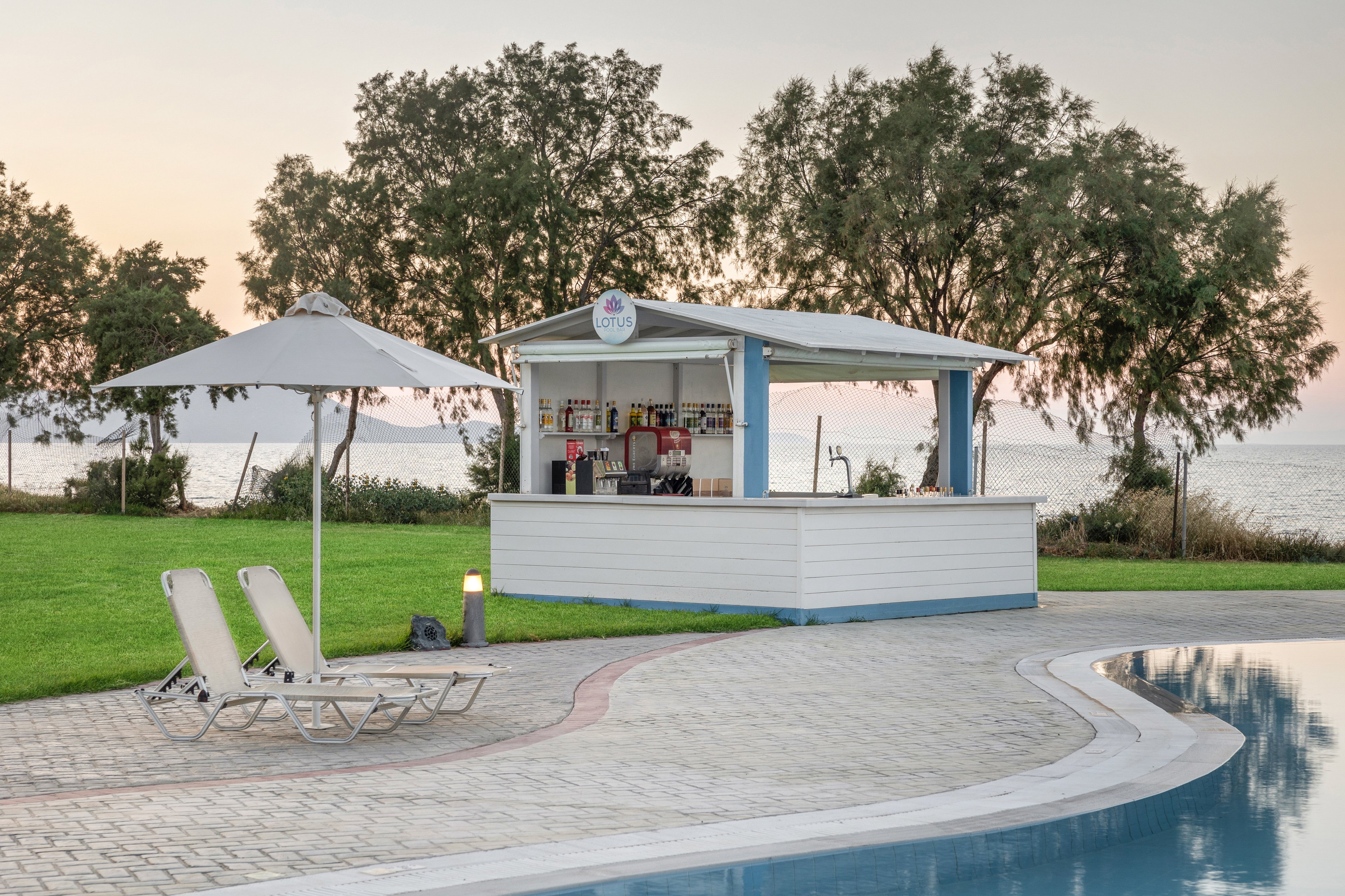 White Olive Marine Aquapark