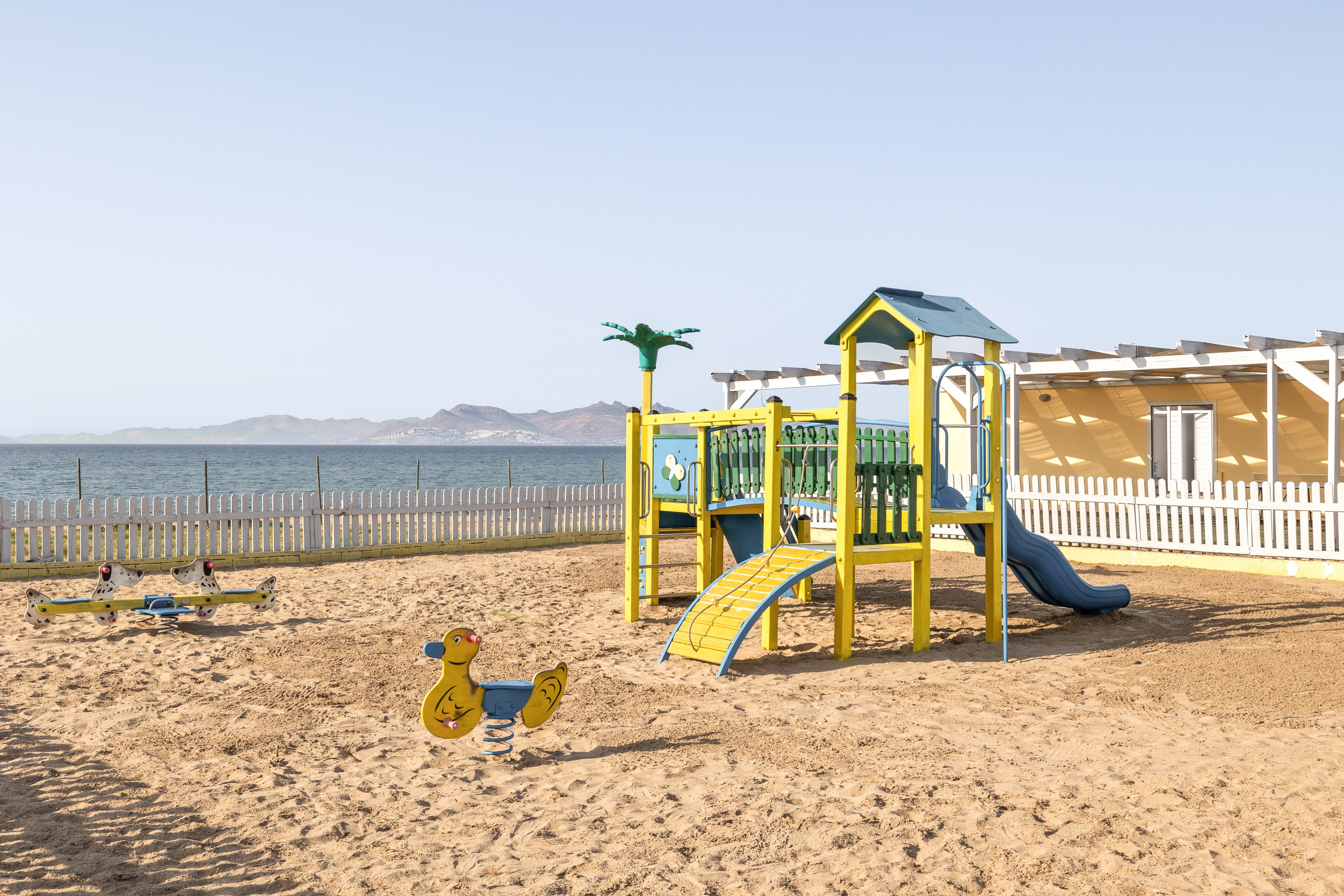 White Olive Marine Aquapark