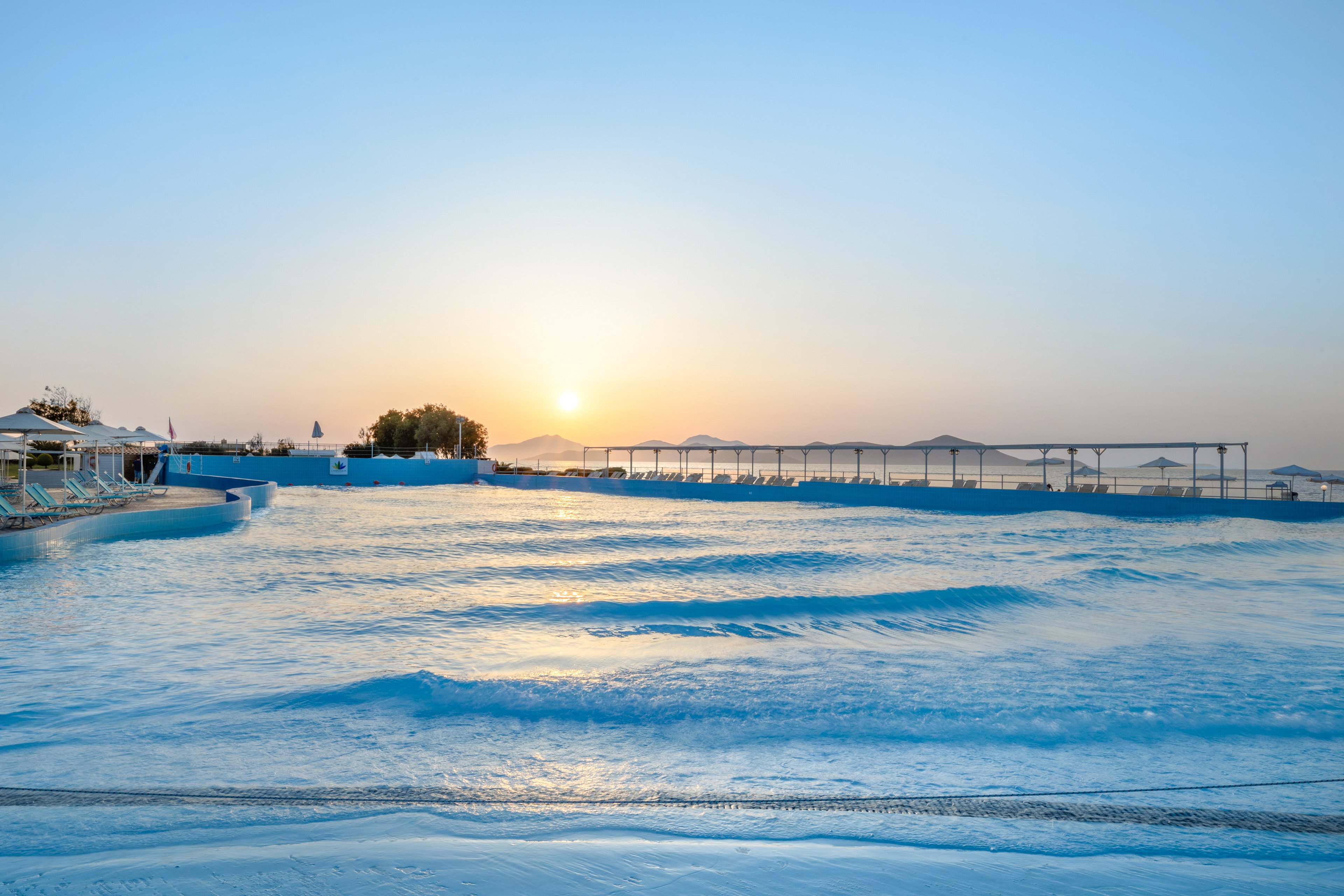 White Olive Marine Aquapark