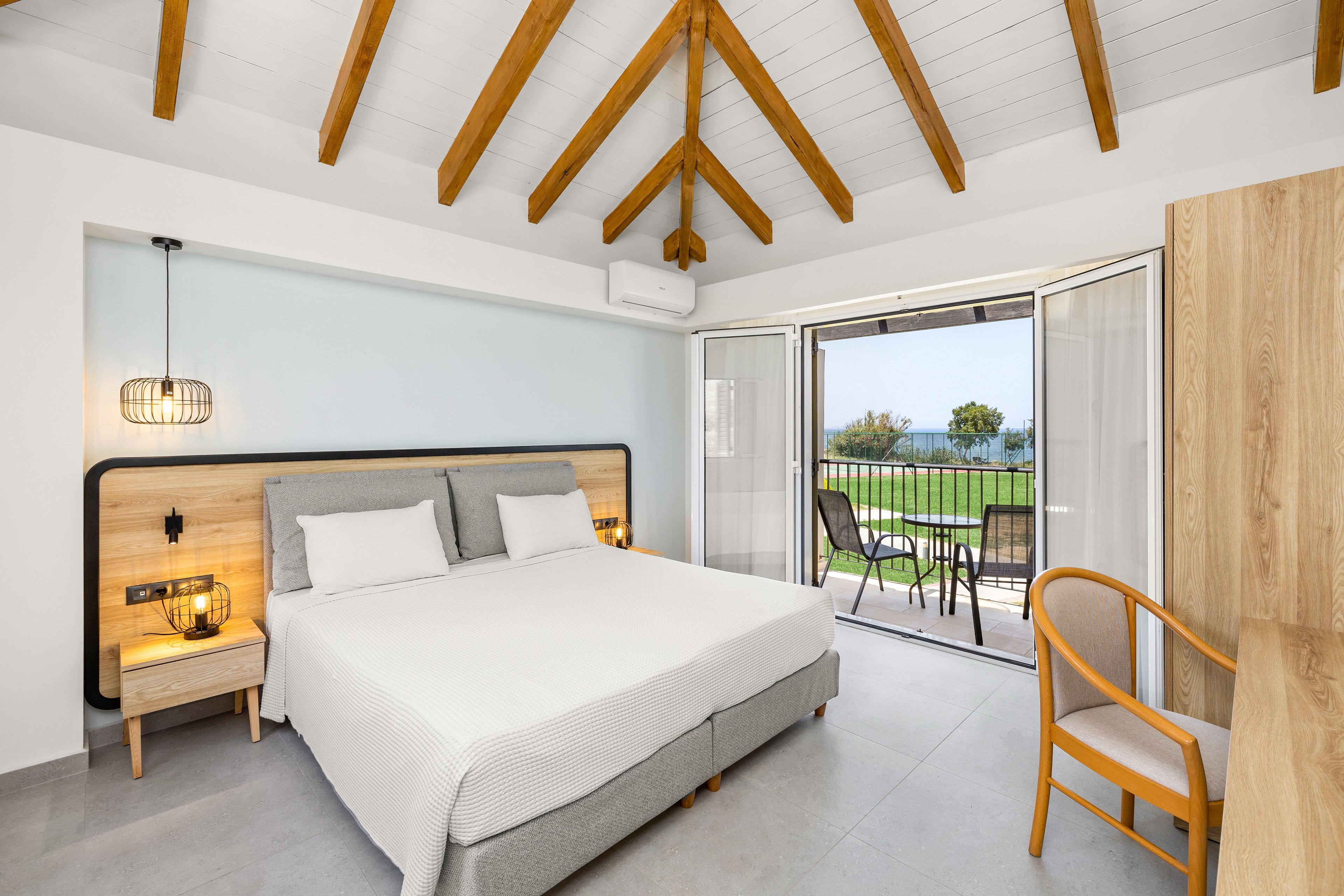 White Olive Marine Aquapark