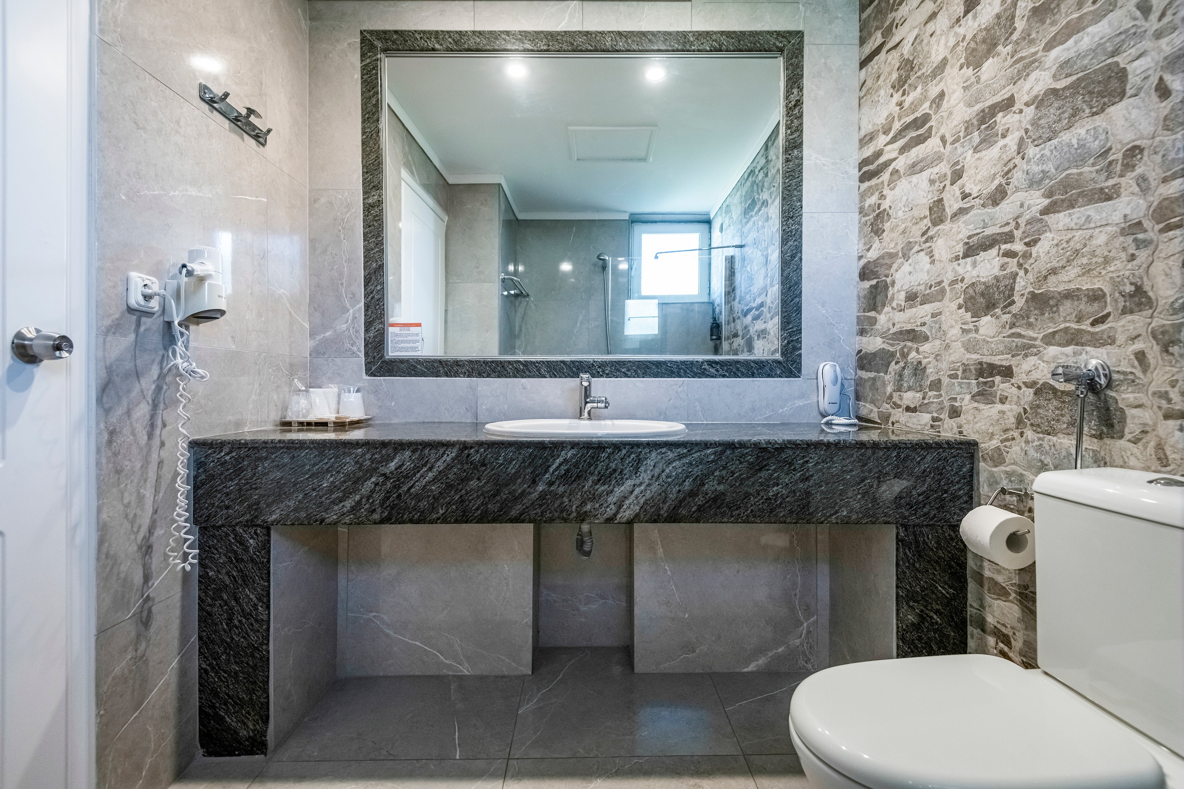 Sovereign Beach Hotel