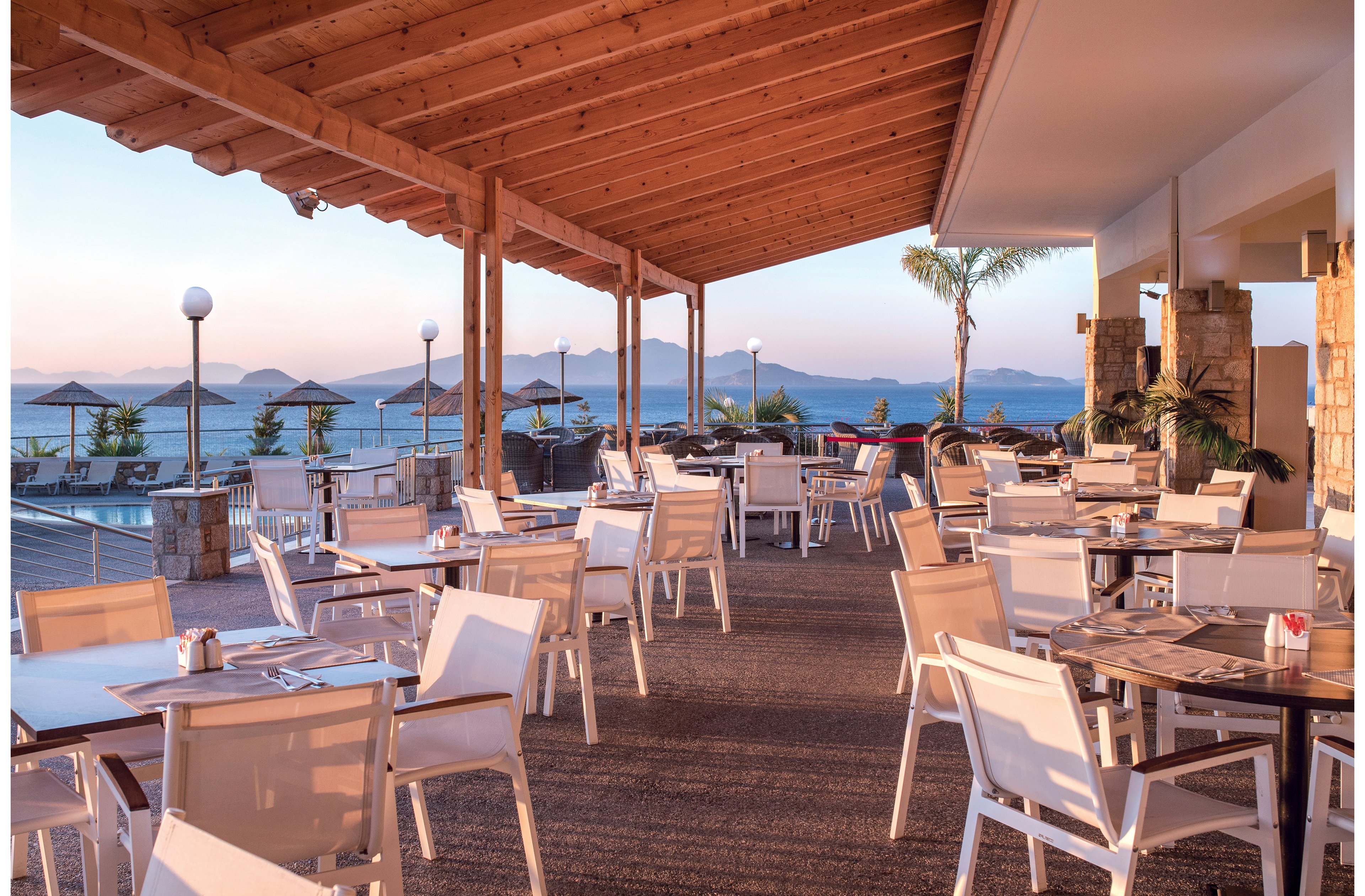 Grand Blue Beach Hotel