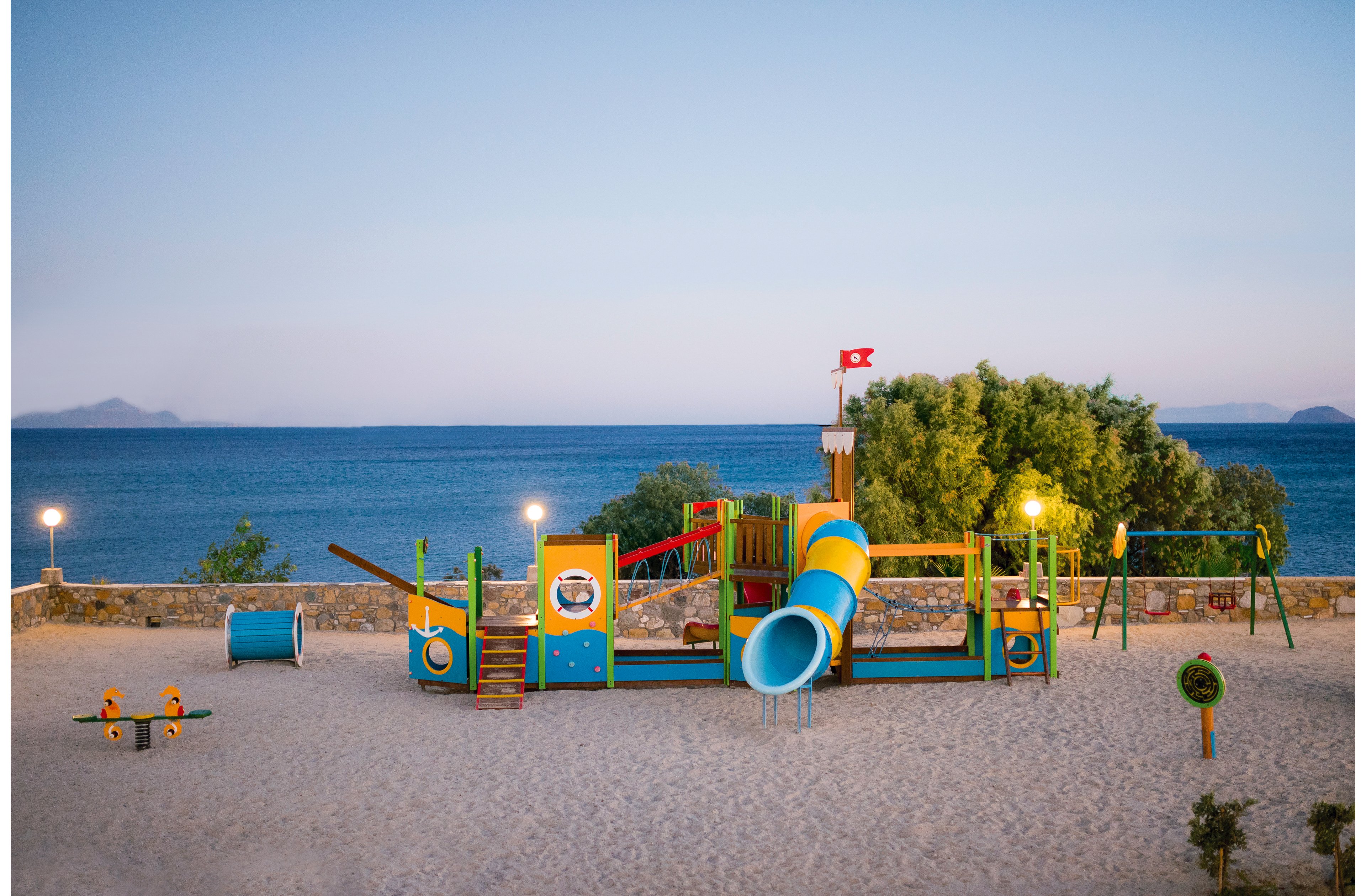 Grand Blue Beach Hotel