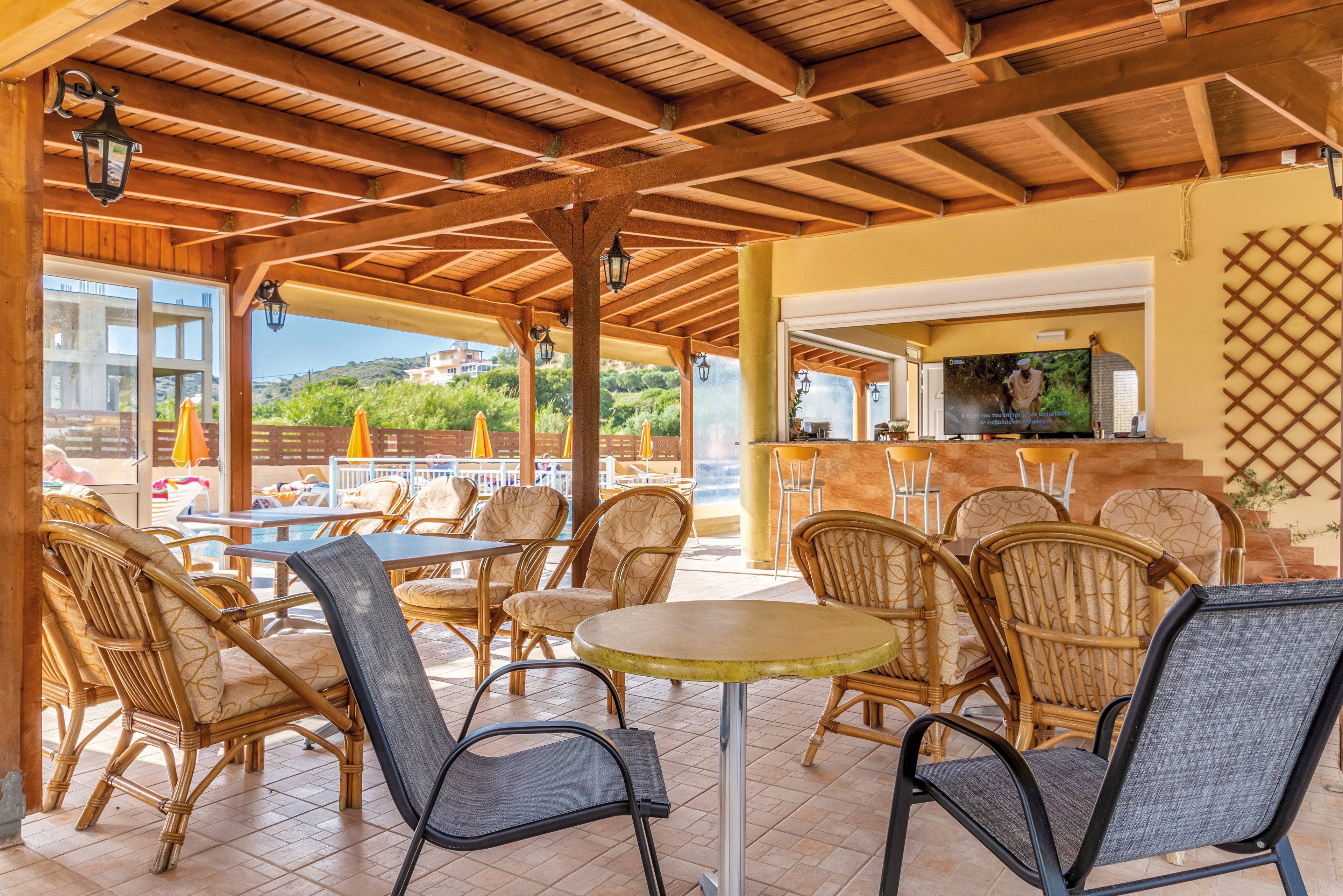 Yiannis The Beekeeper Apartments