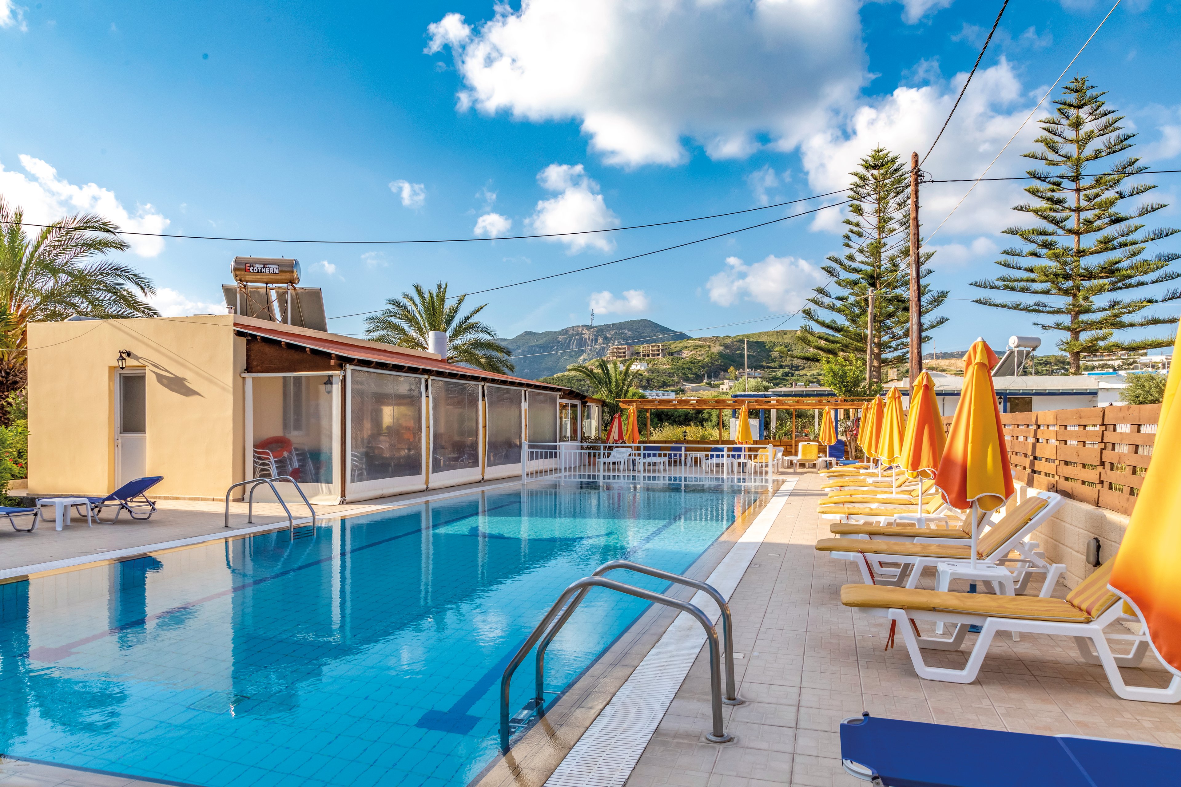 Yiannis The Beekeeper Apartments