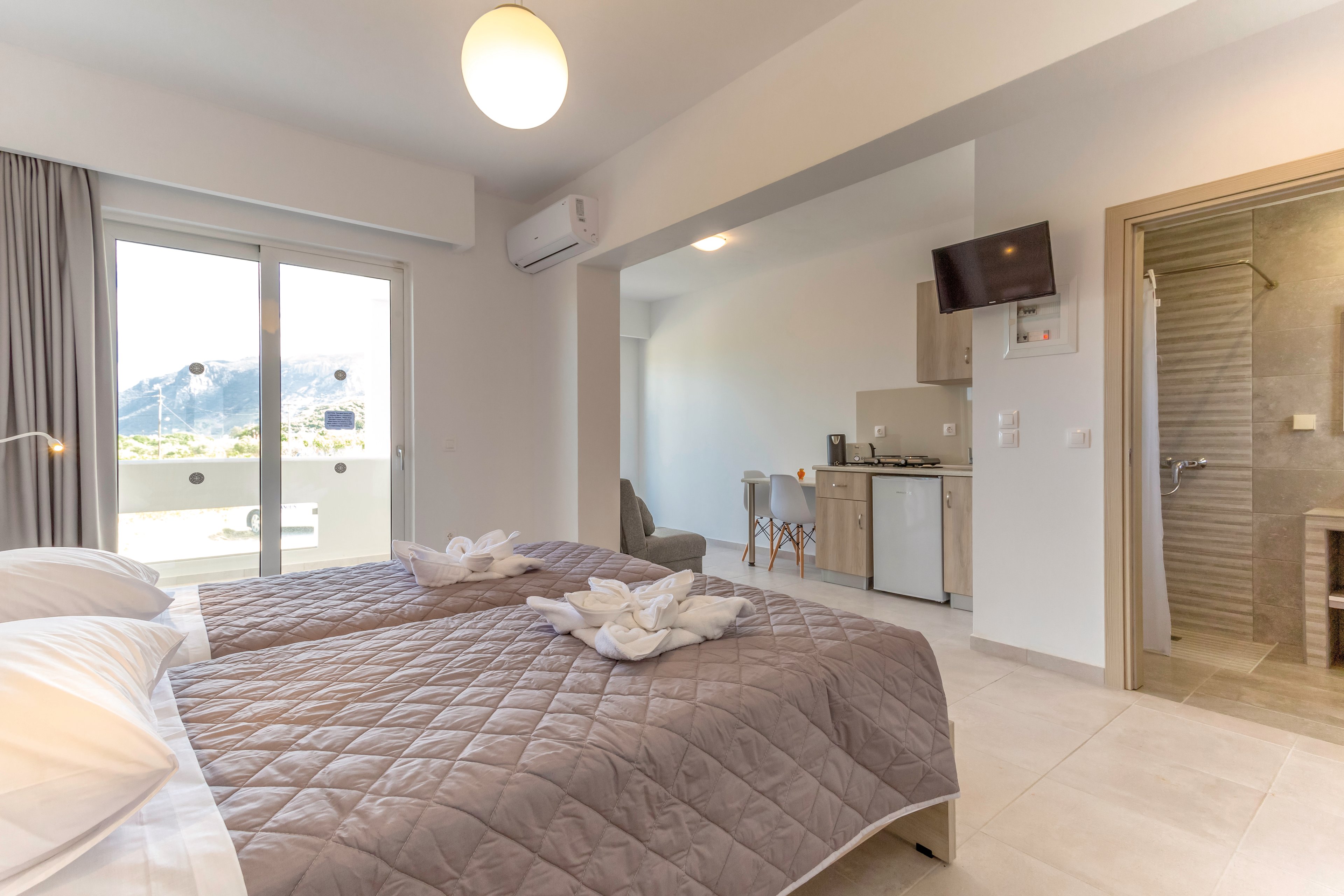 Yiannis The Beekeeper Apartments