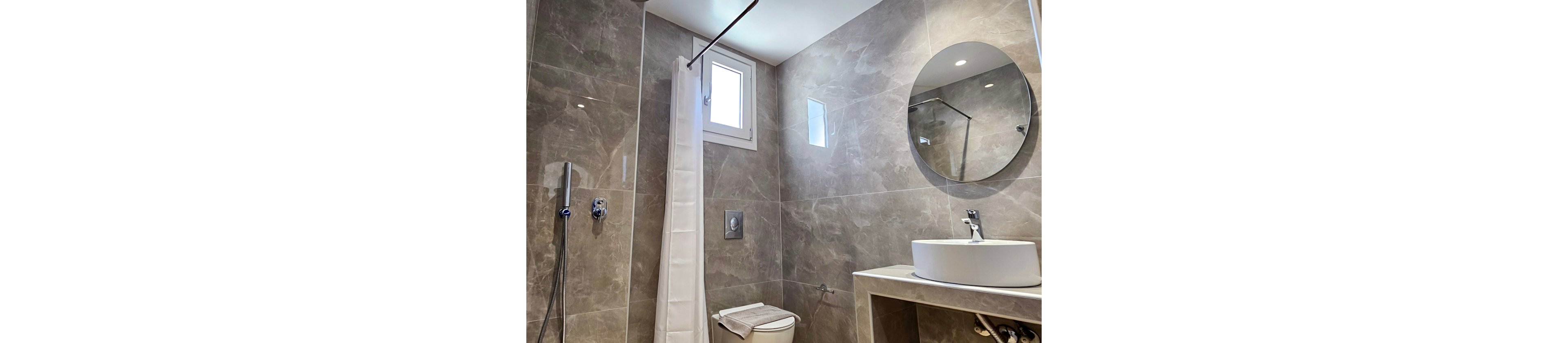 Yiannis The Beekeeper Apartments