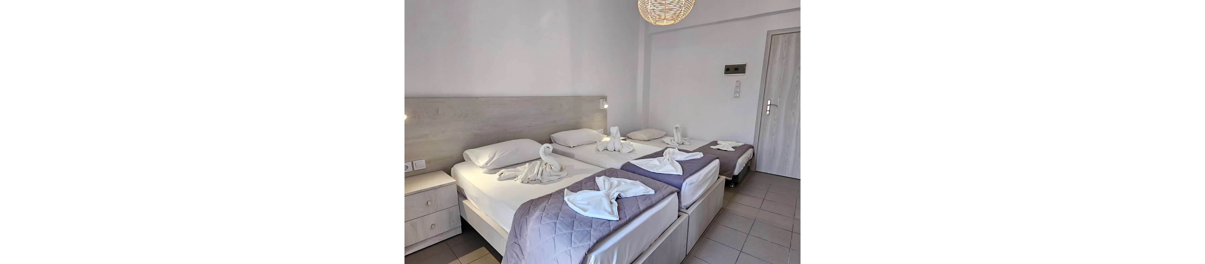 Yiannis The Beekeeper Apartments