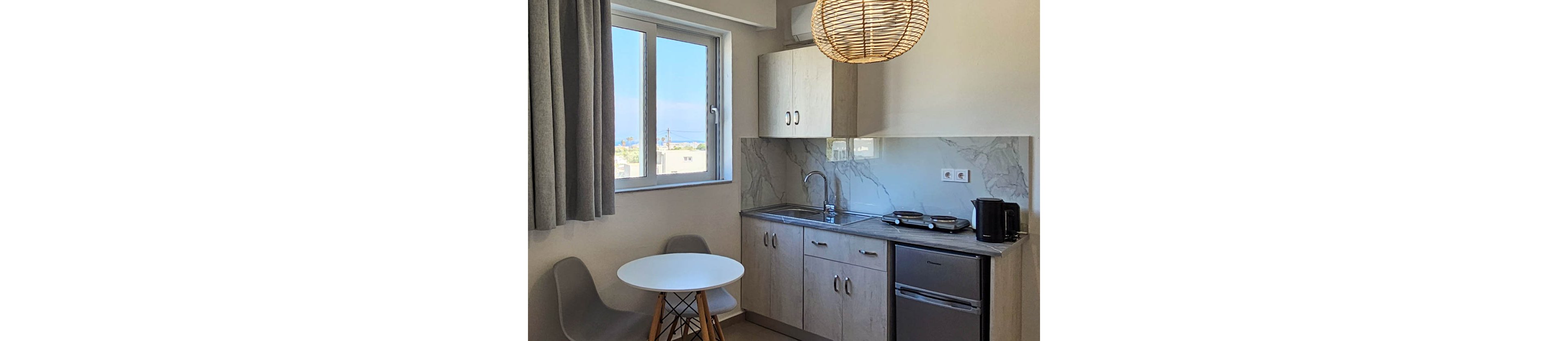 Yiannis The Beekeeper Apartments