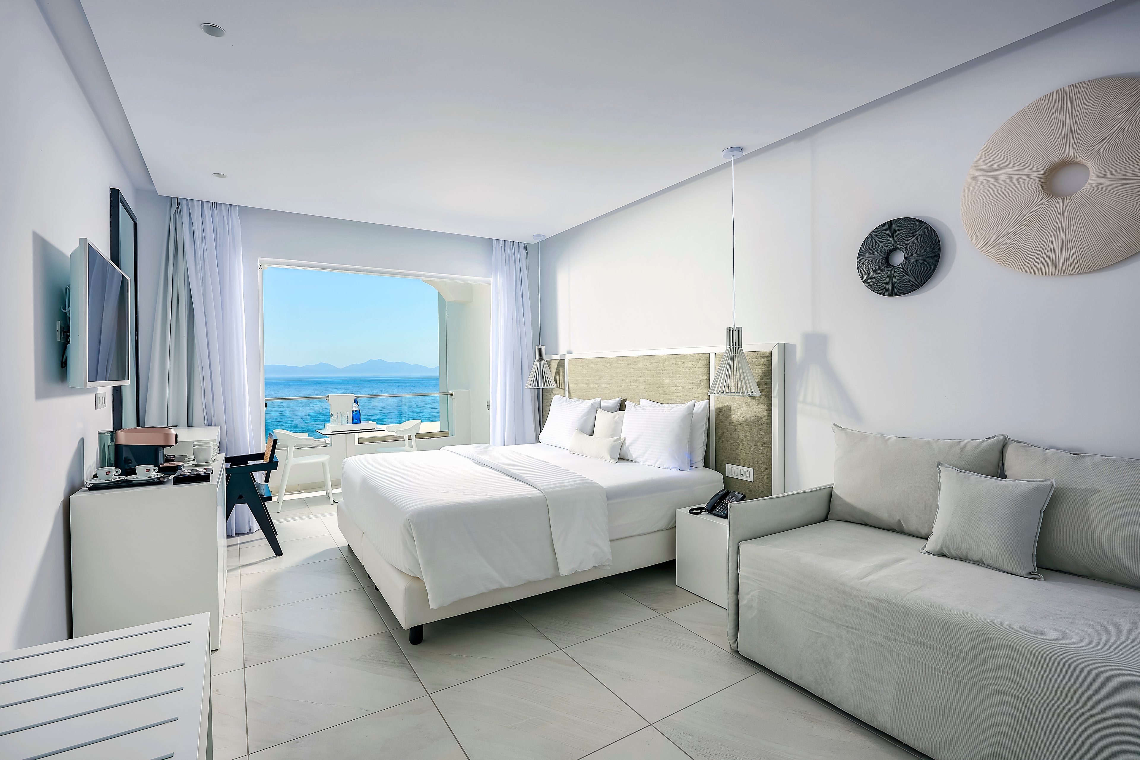 Dimitra Beach Hotel & Suites