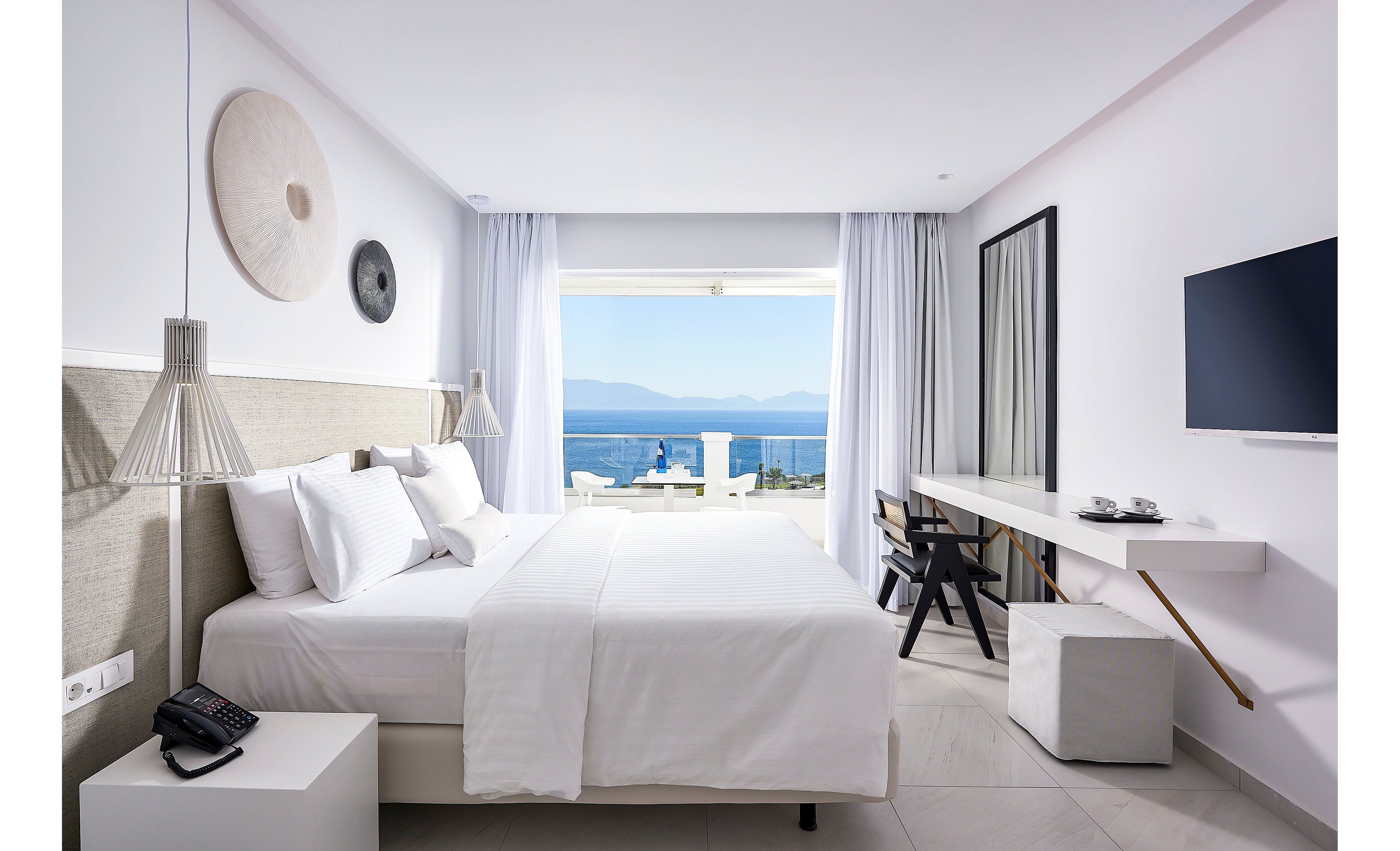 Dimitra Beach Hotel & Suites