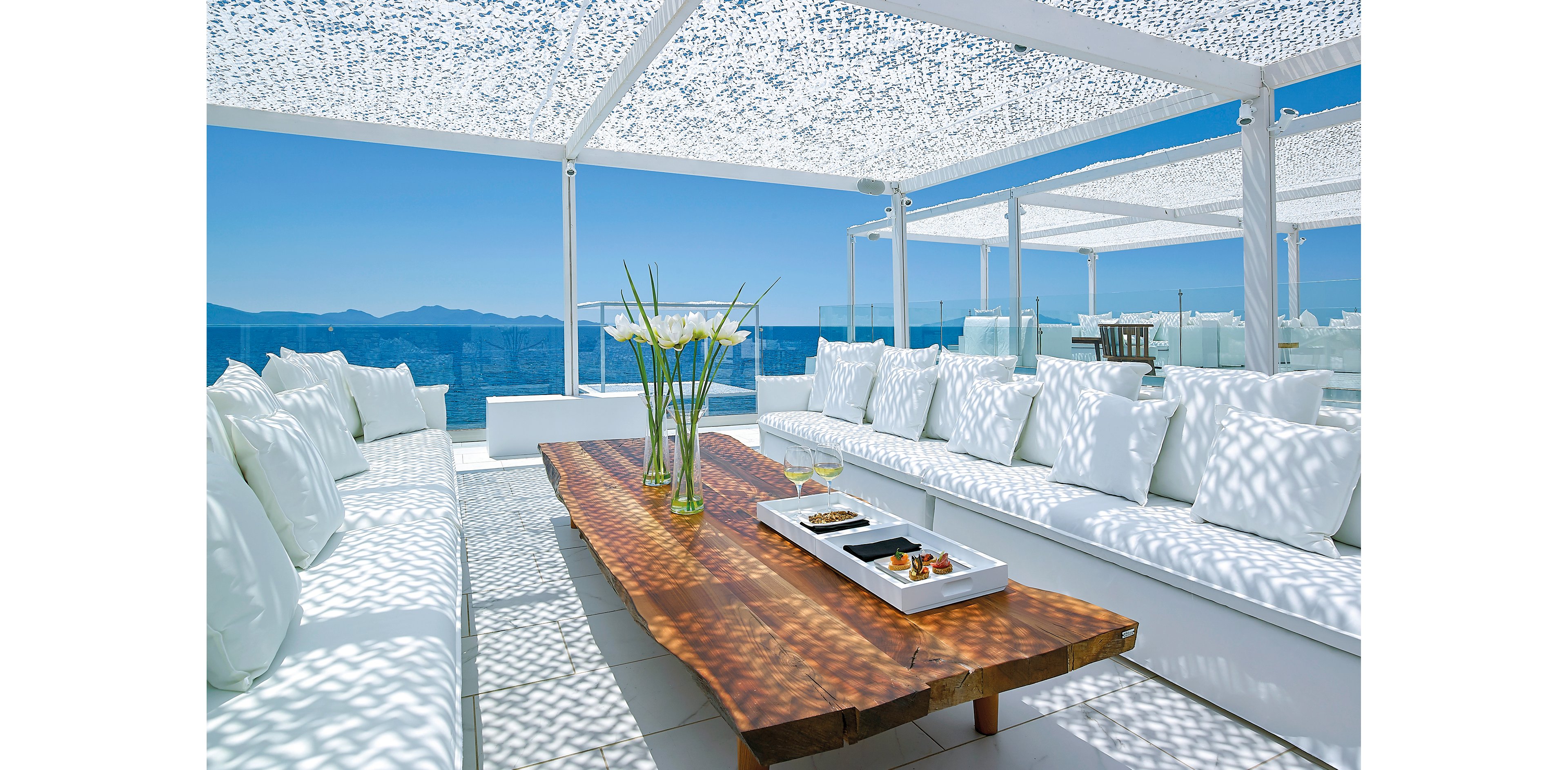 Dimitra Beach Hotel & Suites