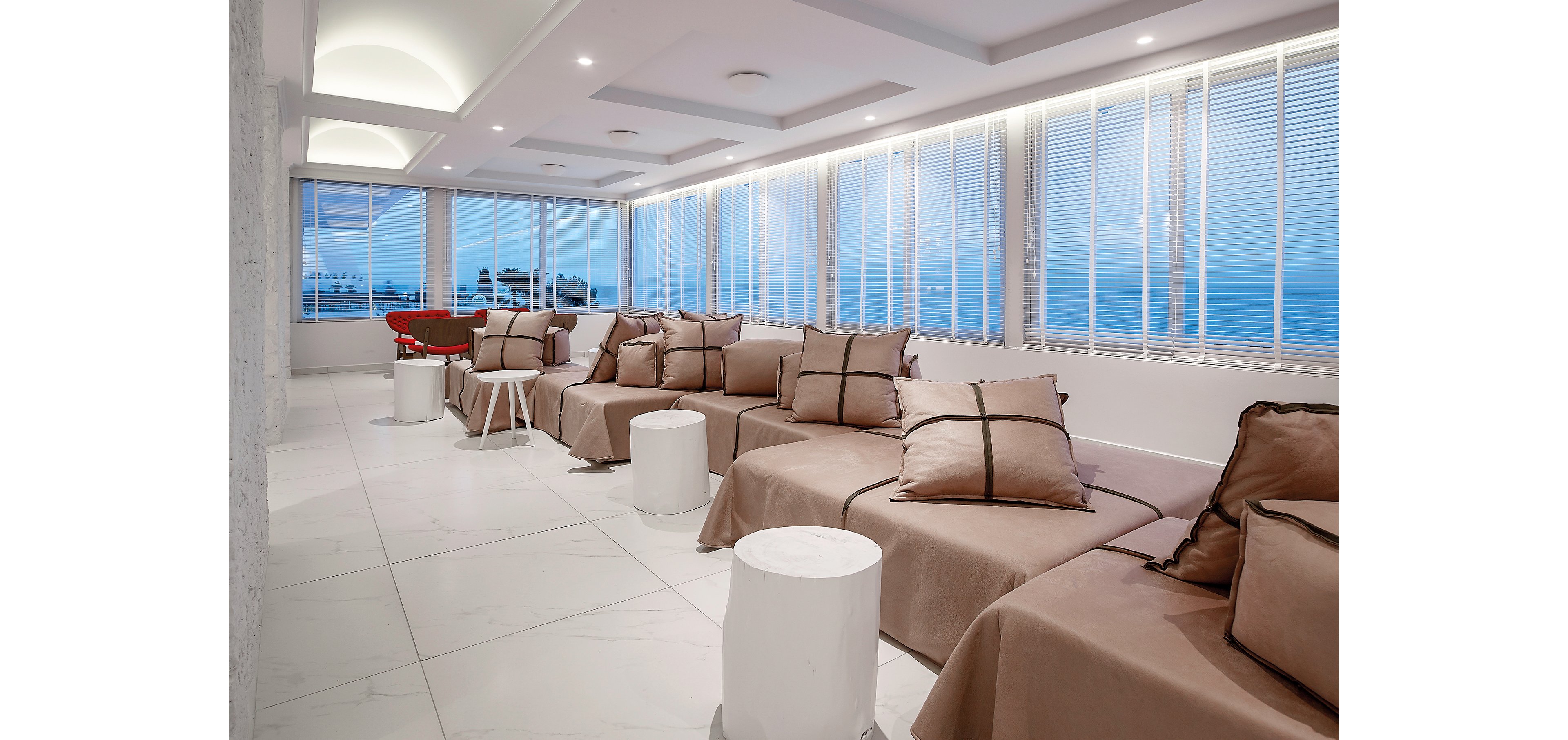 Dimitra Beach Hotel & Suites