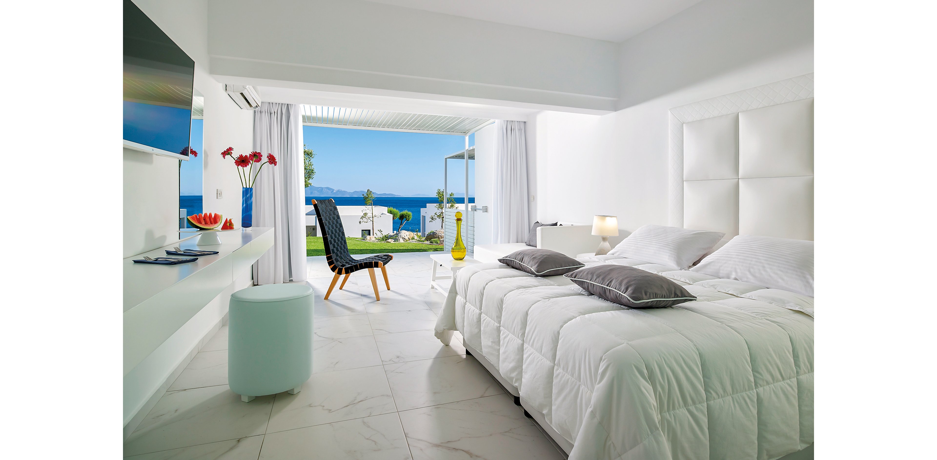 Dimitra Beach Hotel & Suites