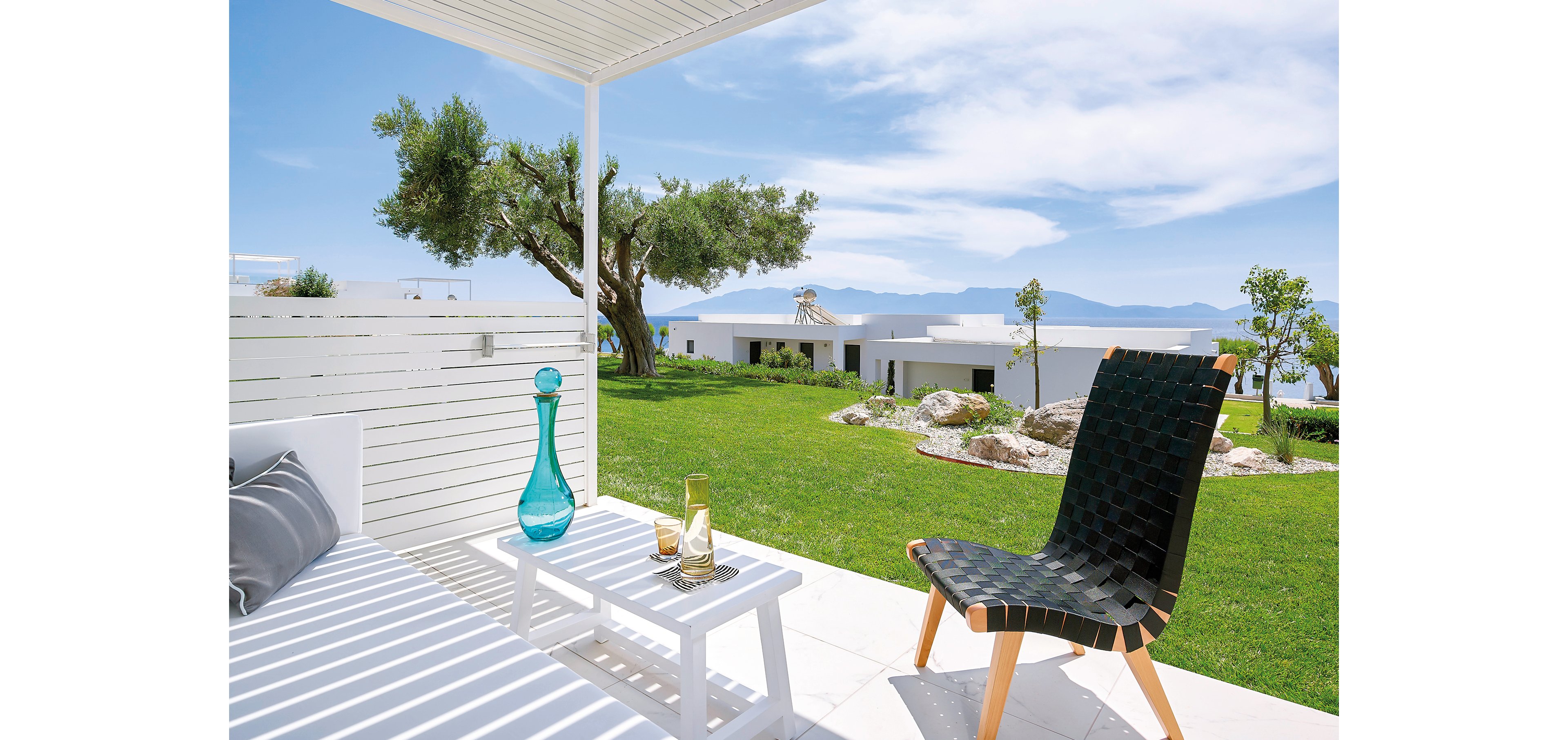 Dimitra Beach Hotel & Suites