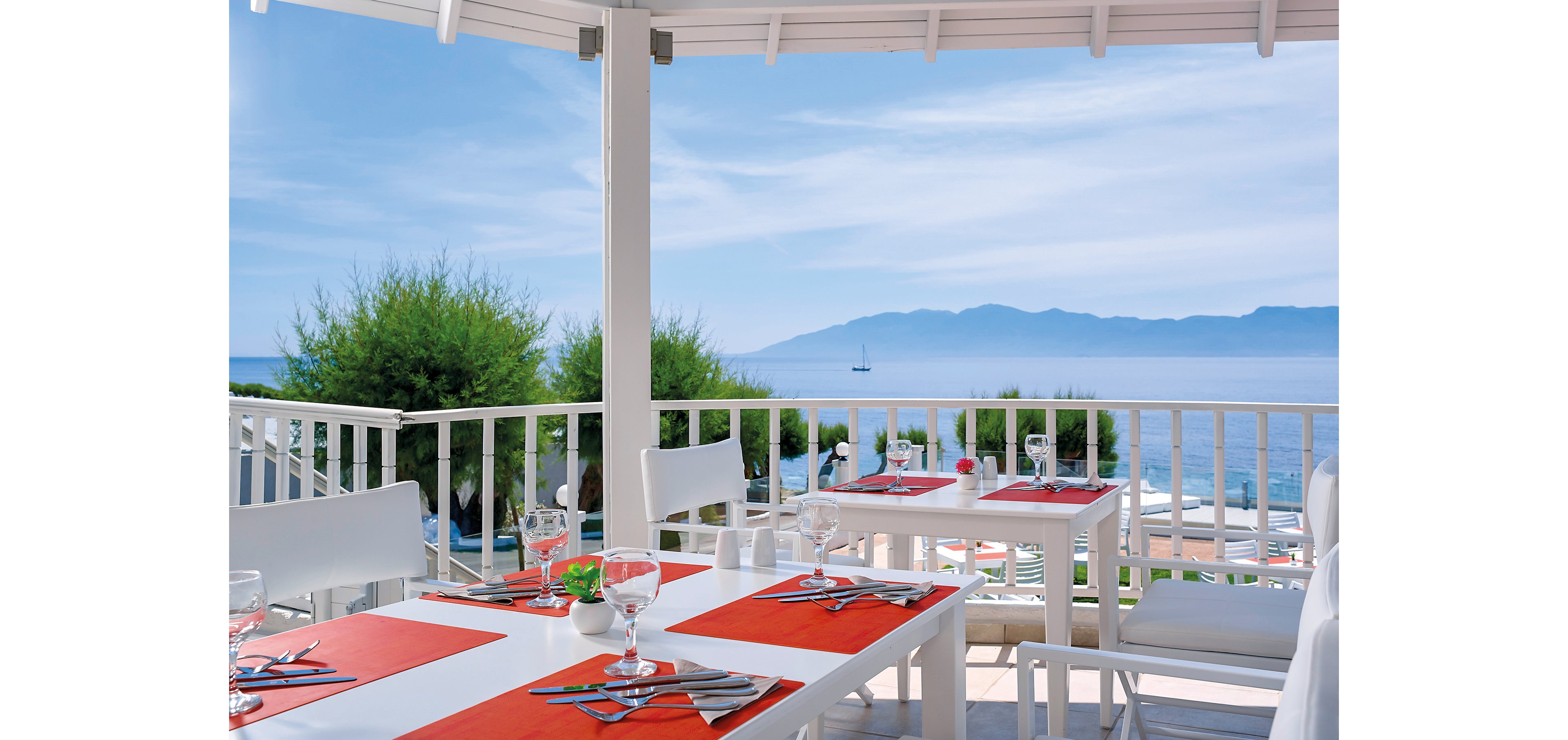 Dimitra Beach Hotel & Suites