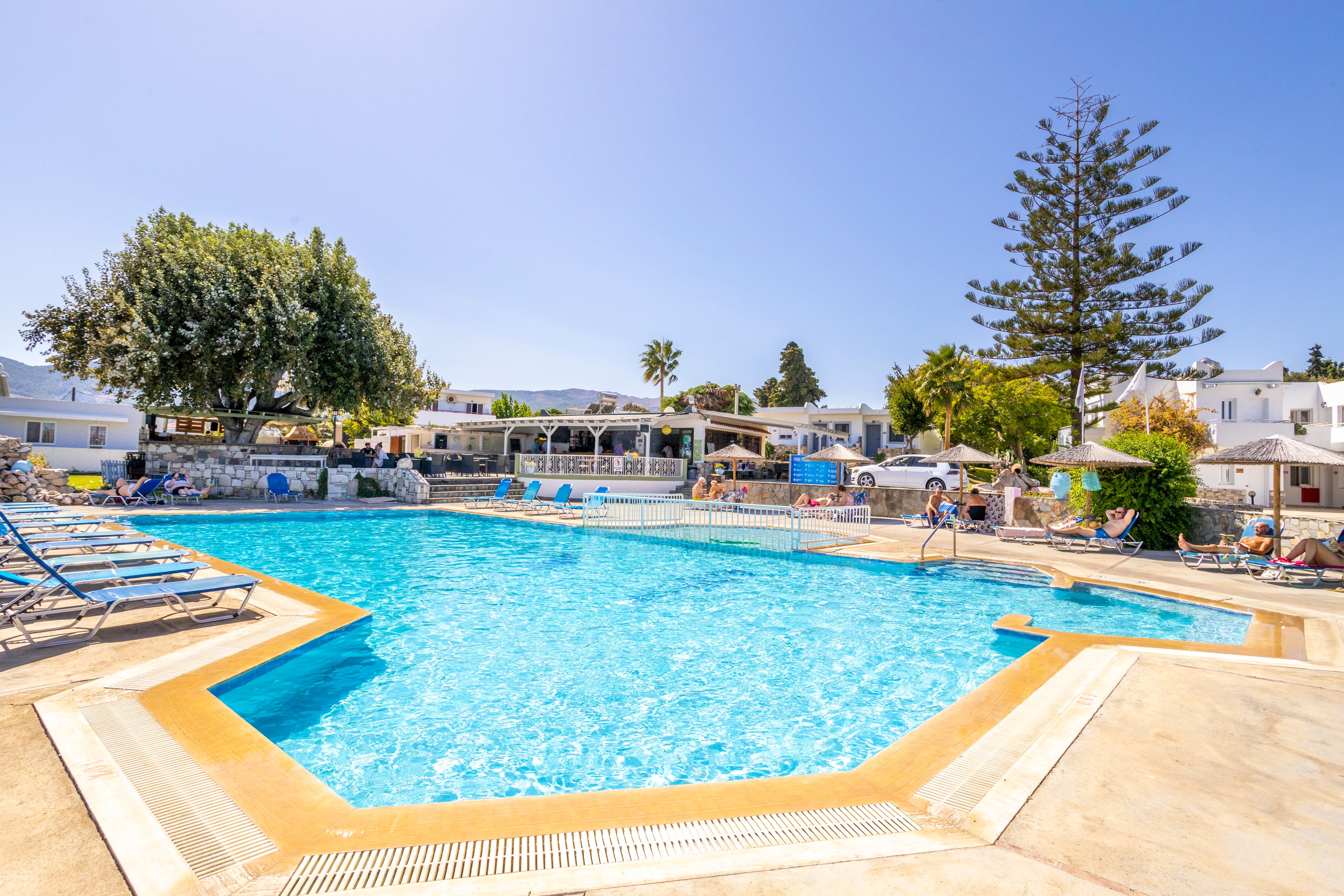 Ampavris Family Apartments