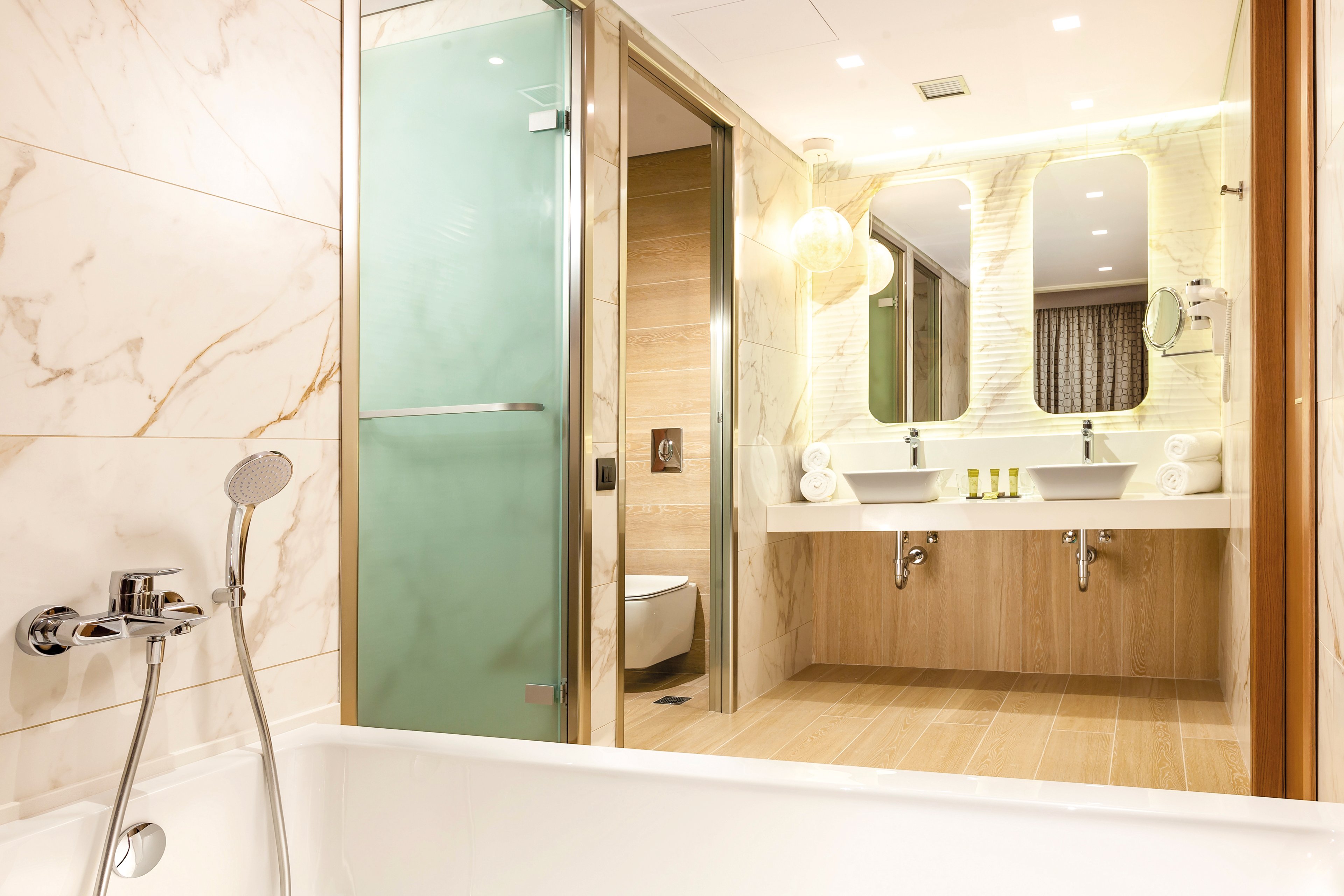 Blue Lagoon City Hotel