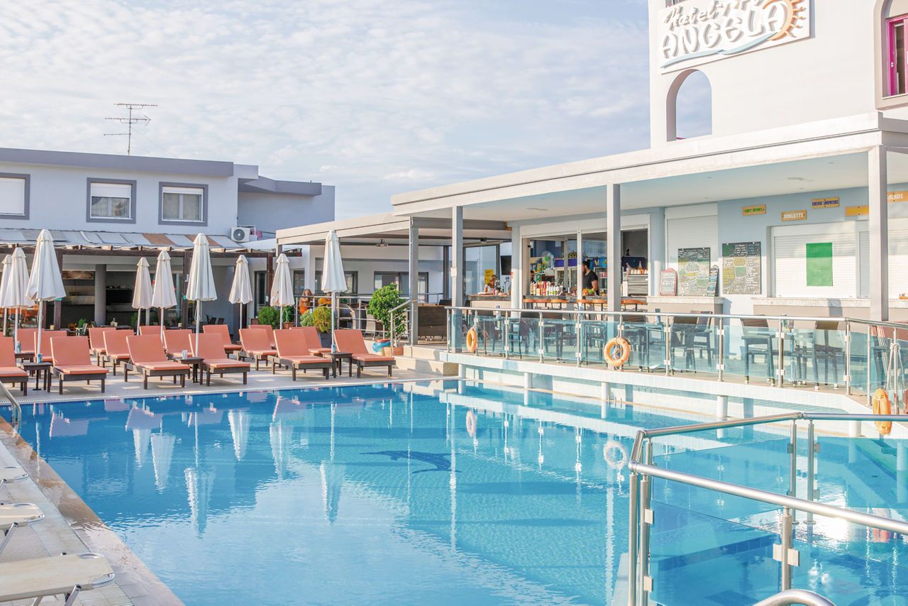 Angela Hotel & Suites