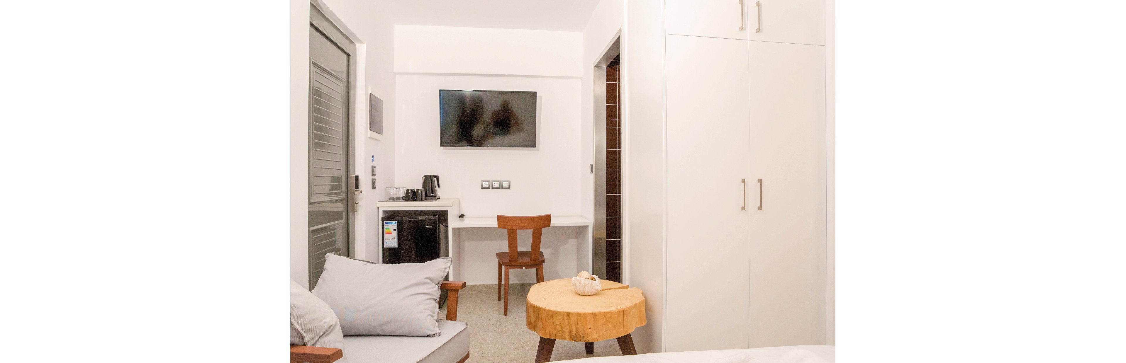 Angela Hotel & Suites