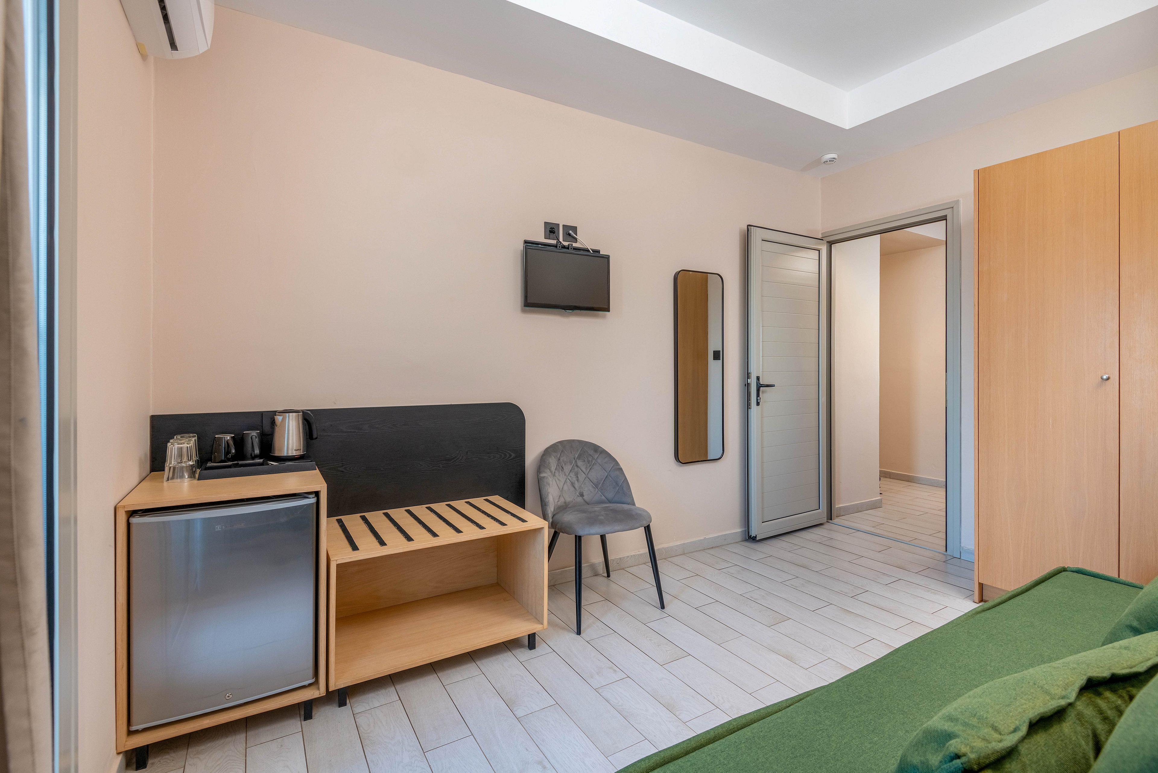 Angela Hotel & Suites