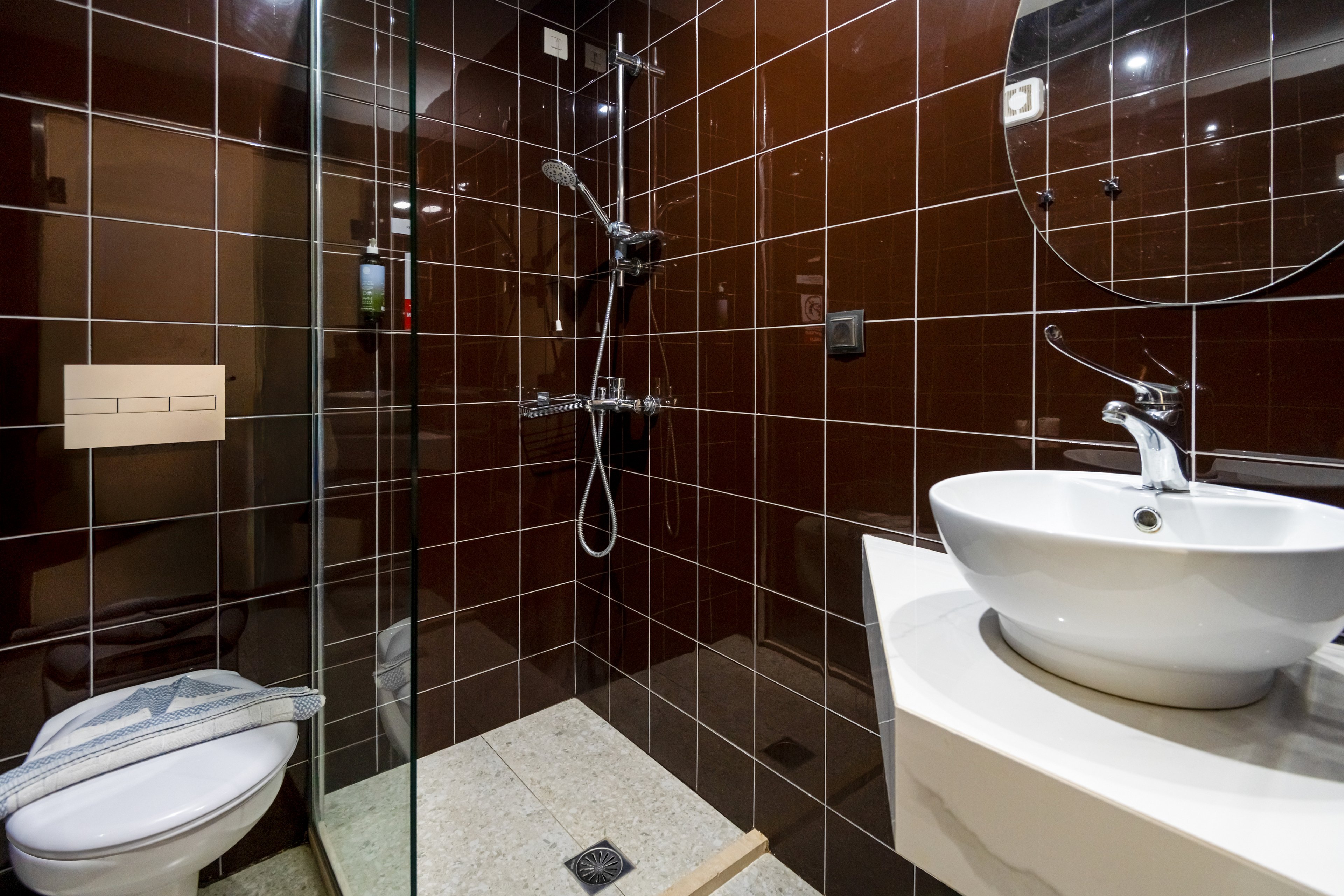 Angela Hotel & Suites