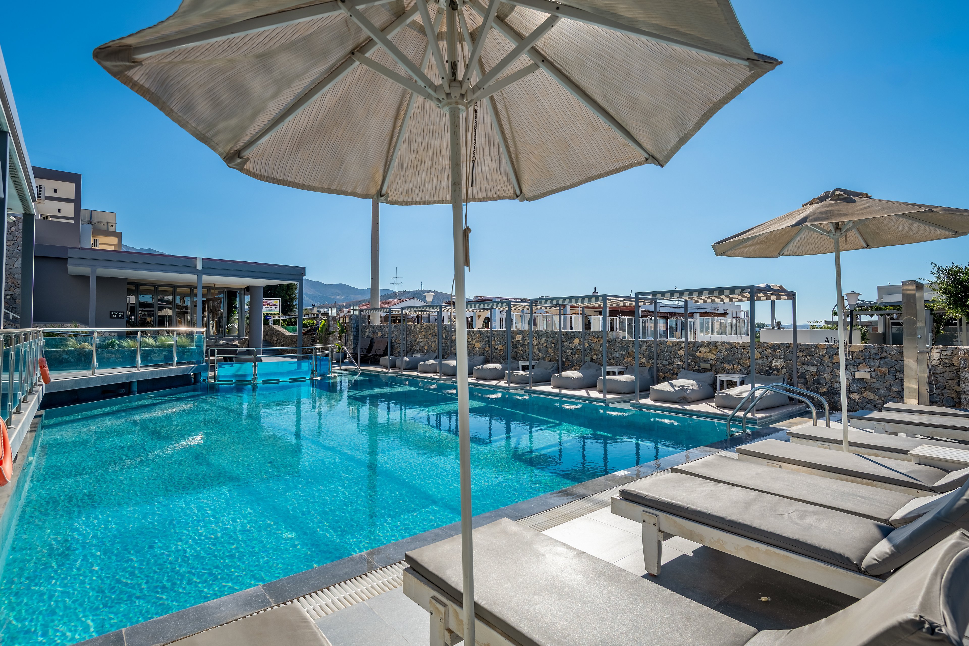 Angela Hotel & Suites