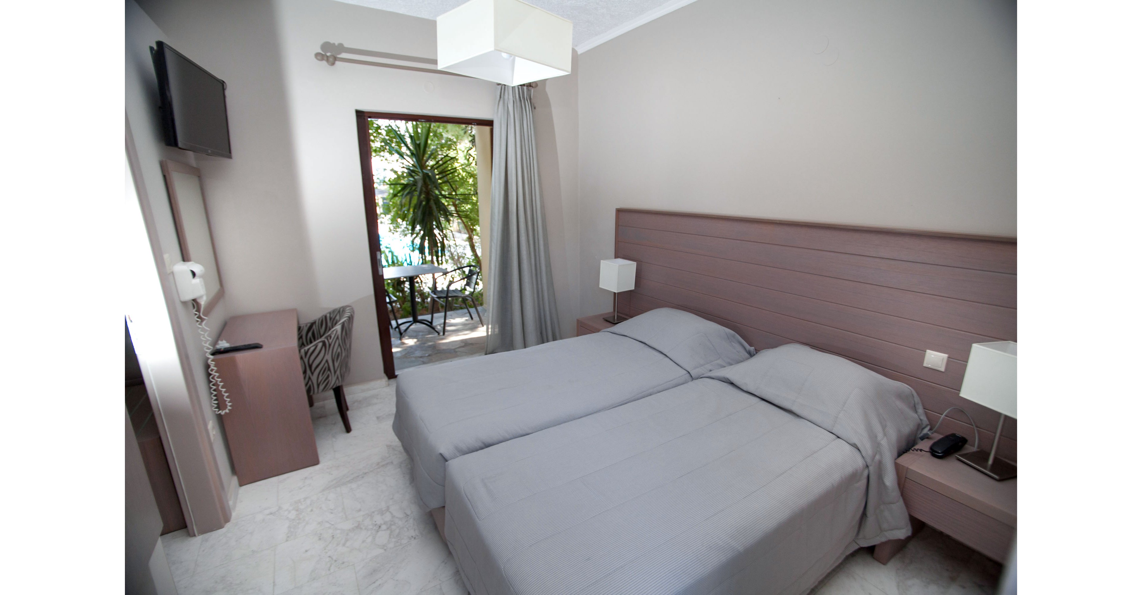 Kalydna Island Hotel