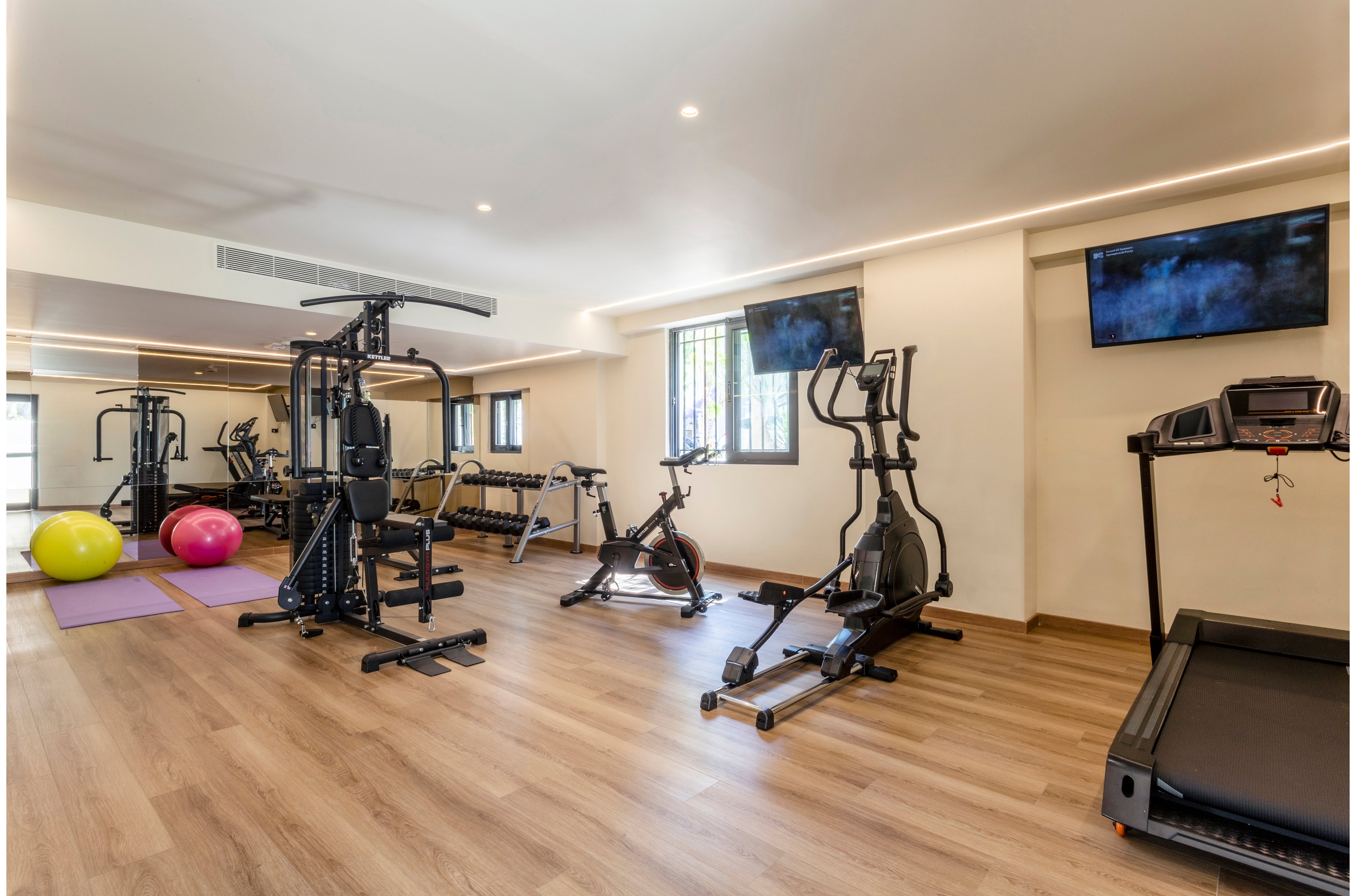 KoSea Boutique Hotel