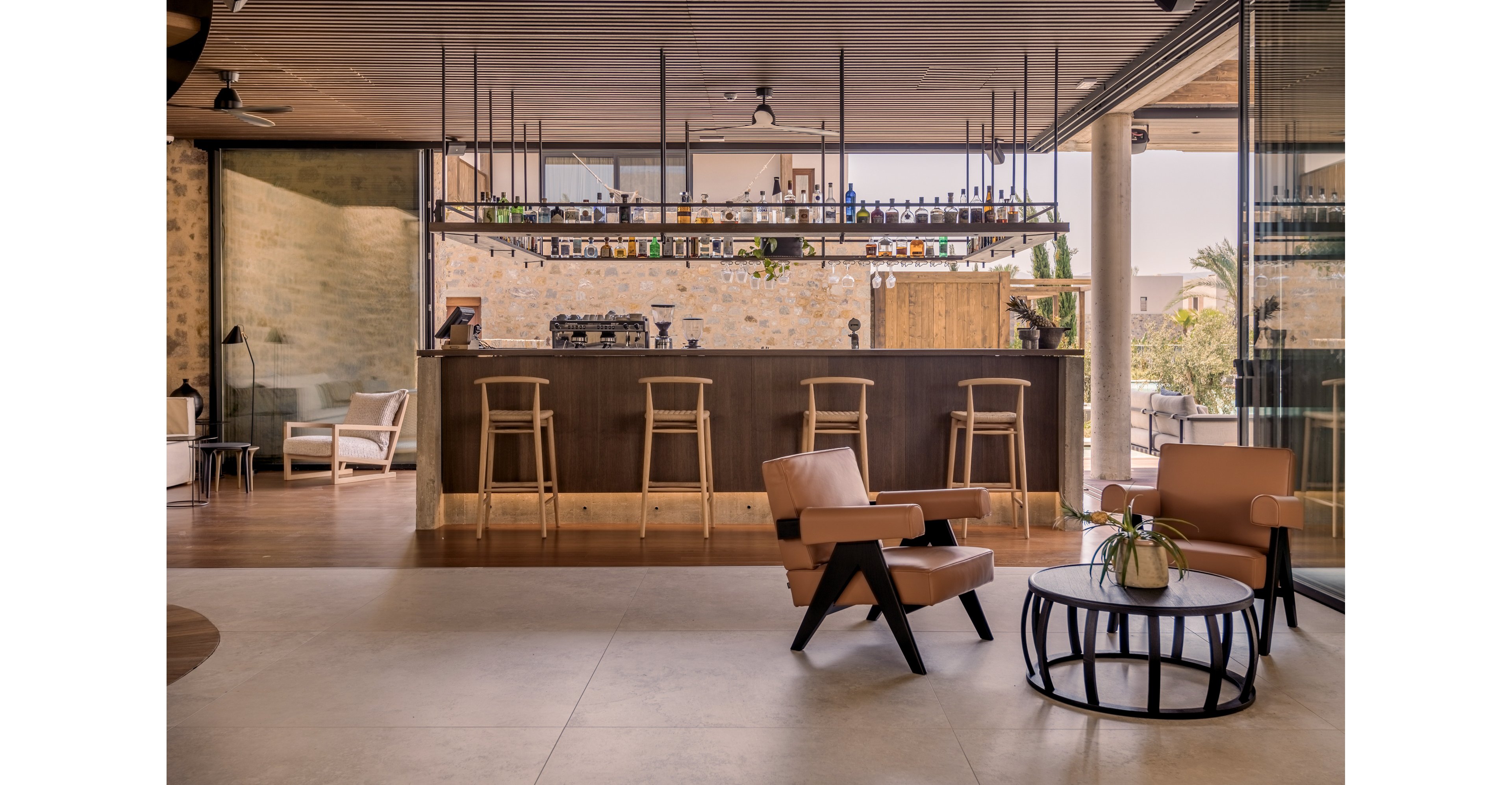 Theros All Suite Hotel