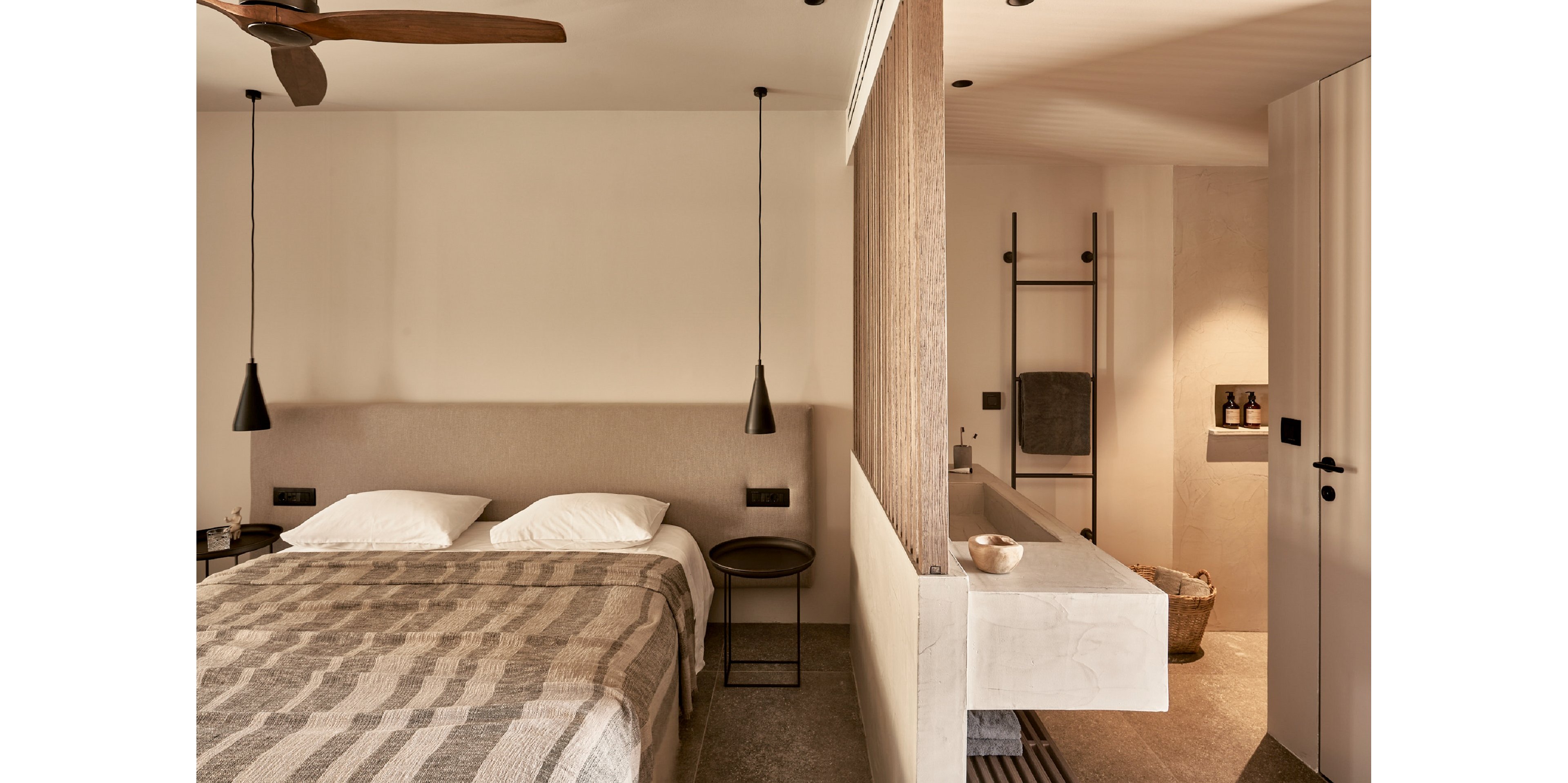 Theros All Suite Hotel