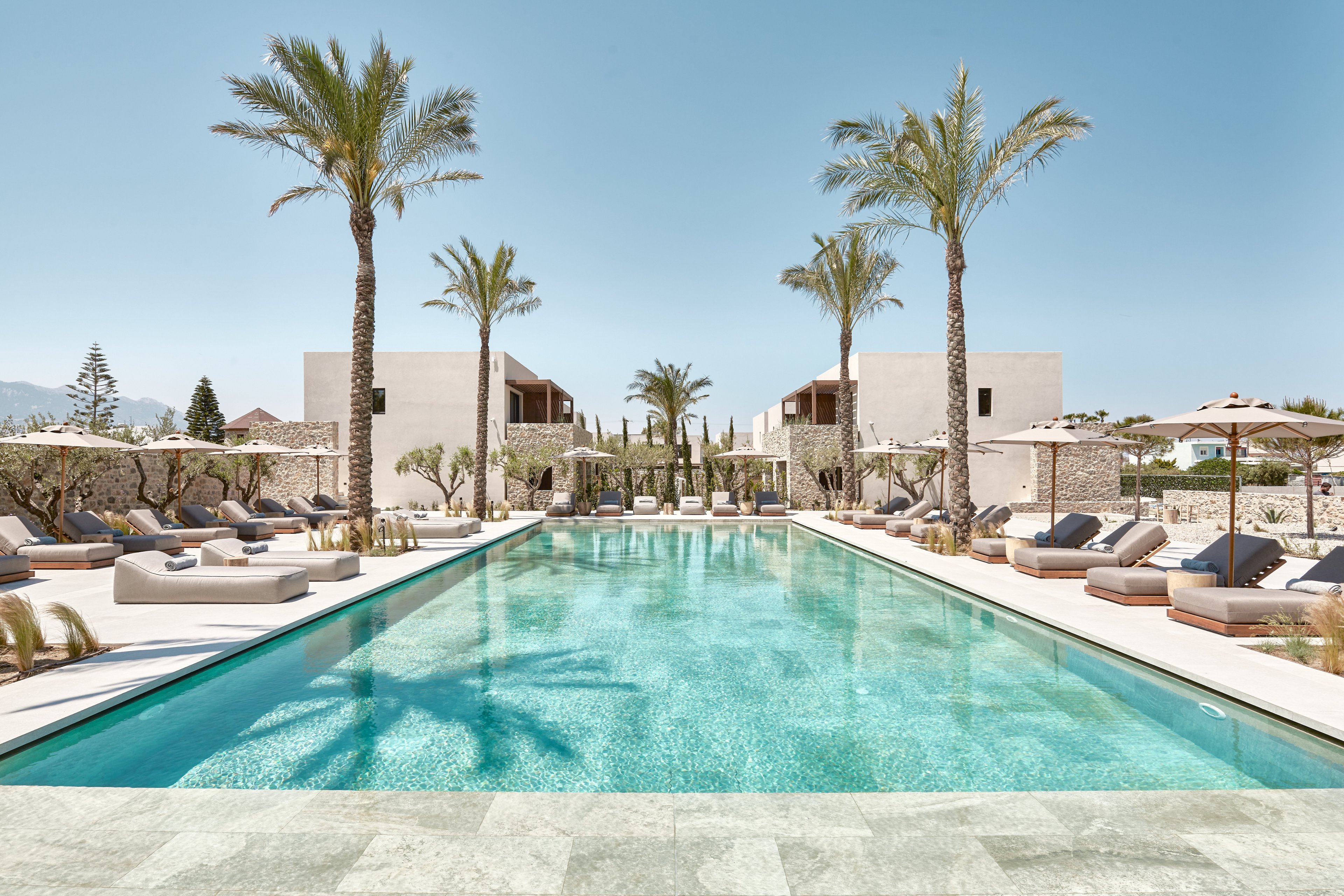 Theros All Suite Hotel