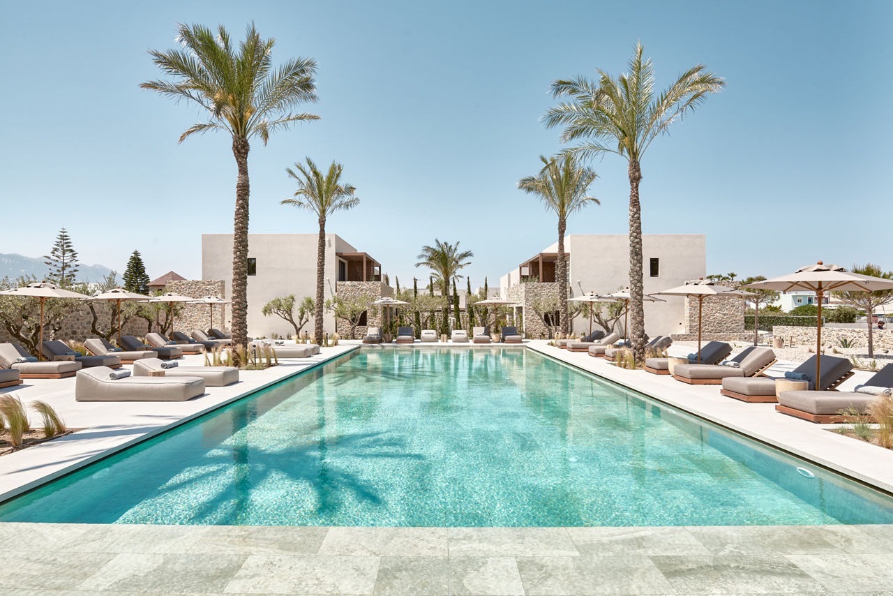 Theros All Suite Hotel