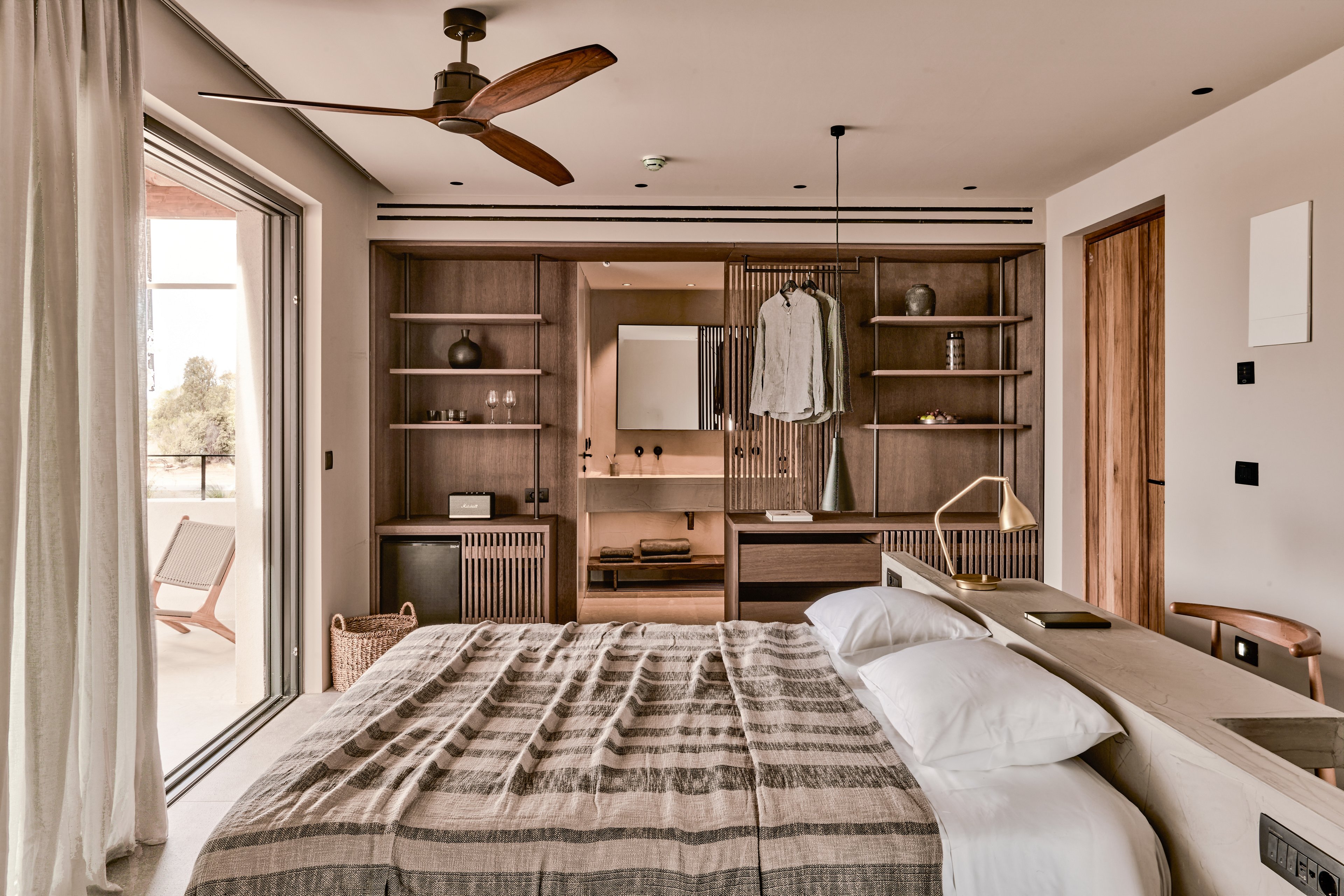 Theros All Suite Hotel