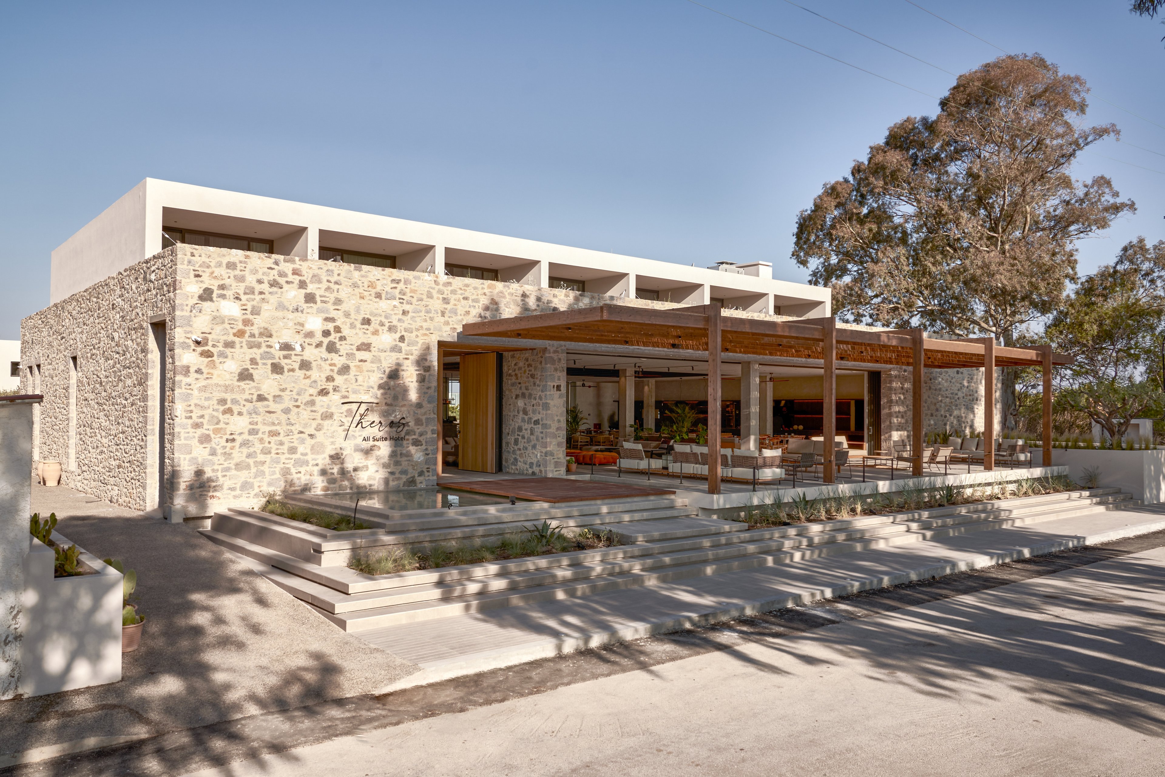 Theros All Suite Hotel