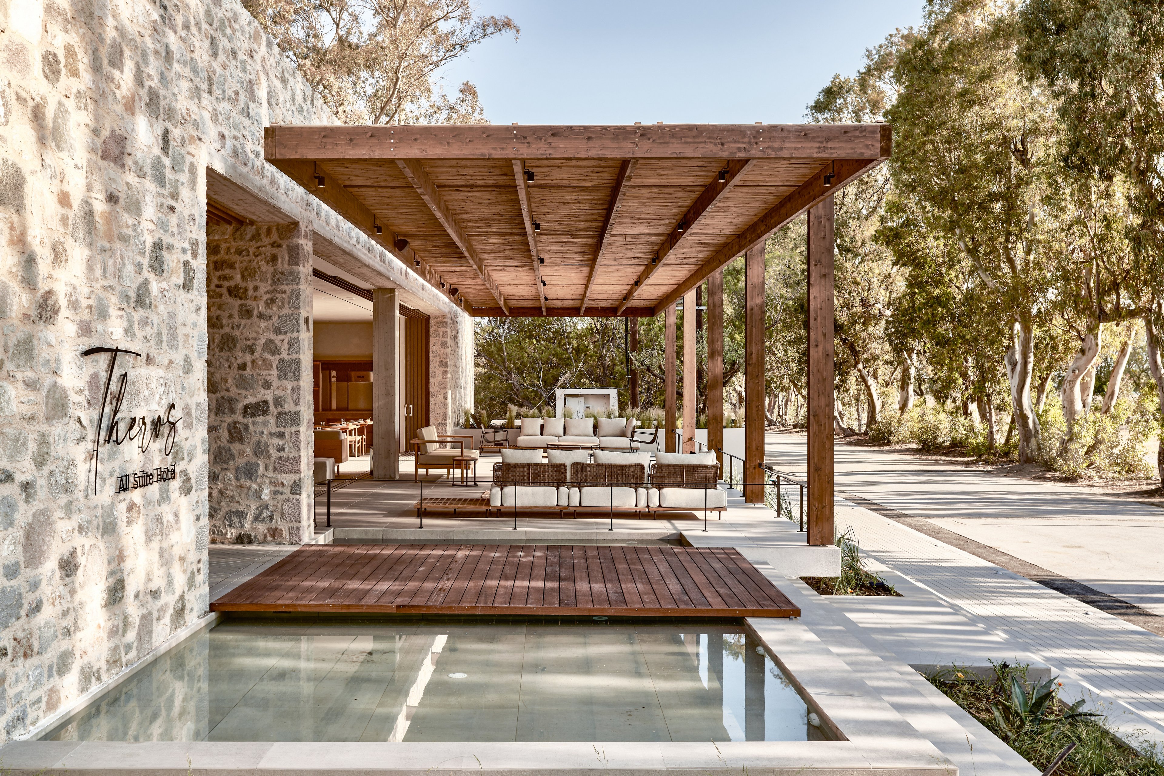 Theros All Suite Hotel