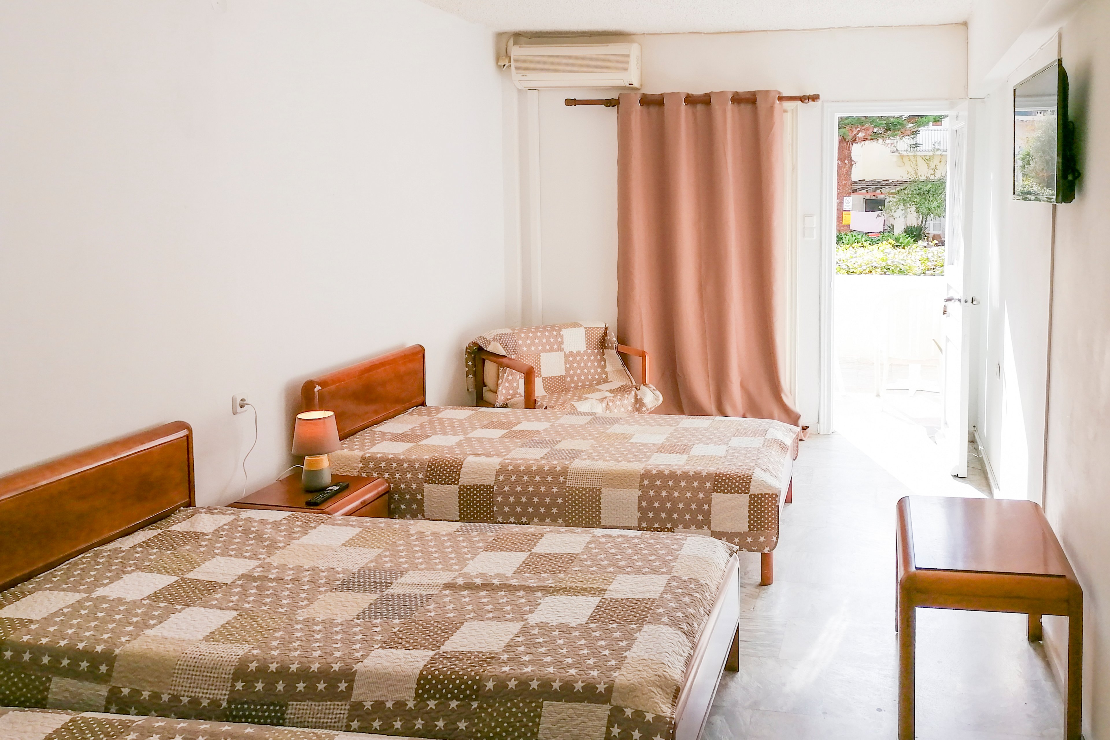 Katerina Studios and Apartments