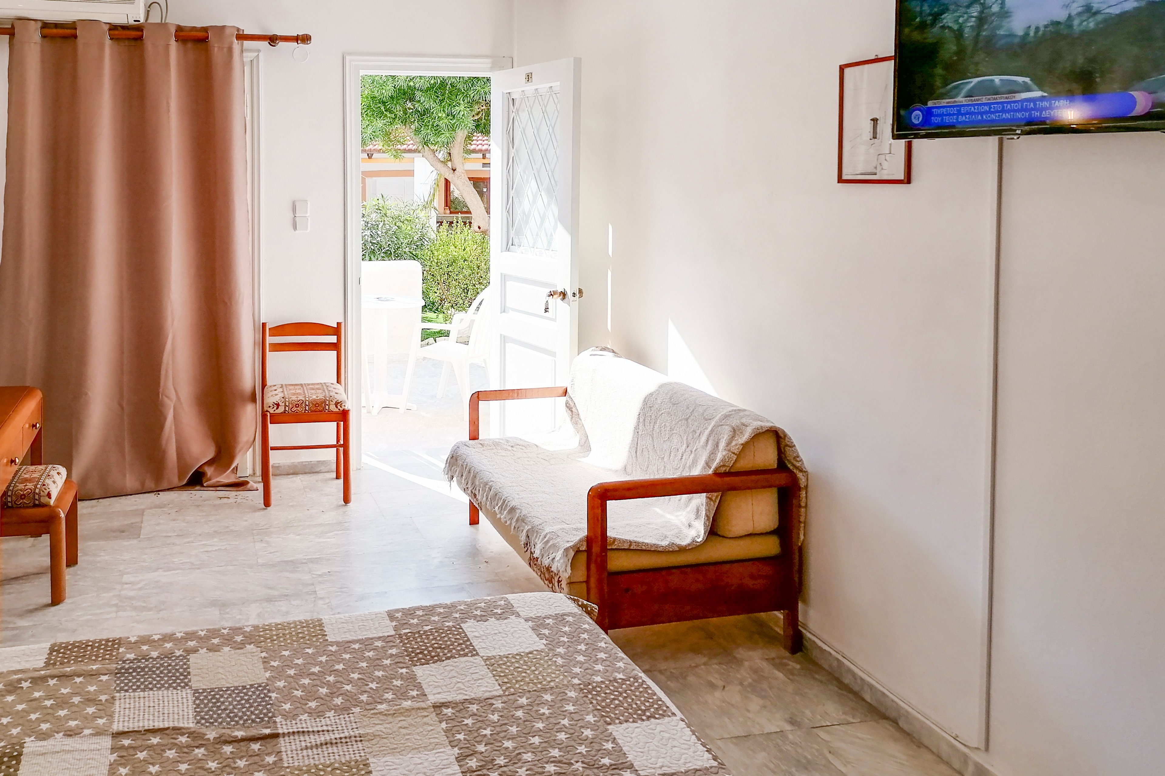 Katerina Studios and Apartments