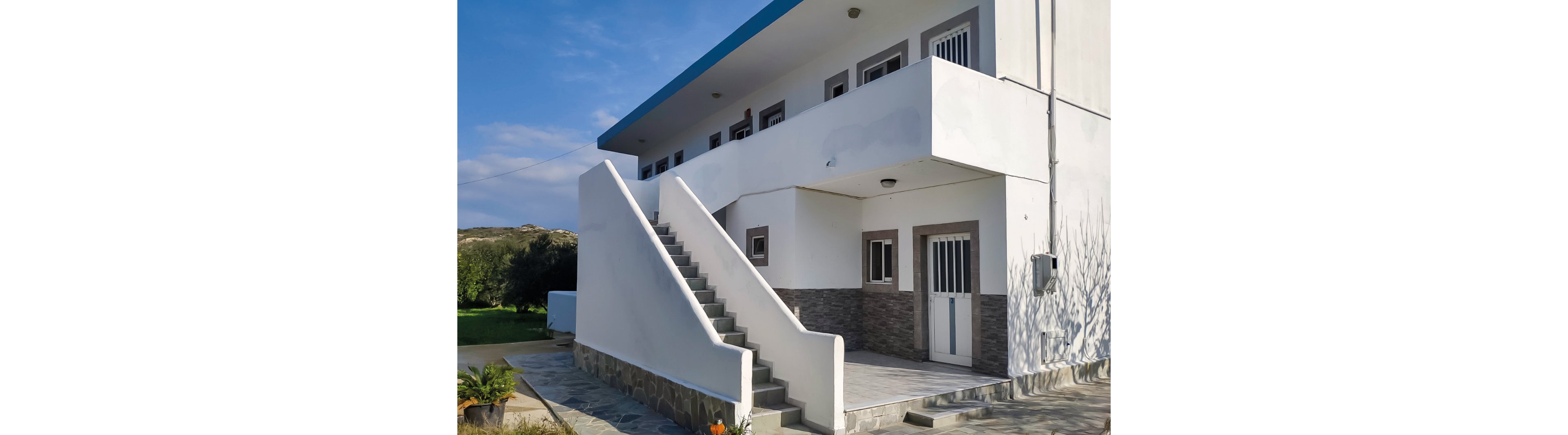 Peros Mayflower Family Studios