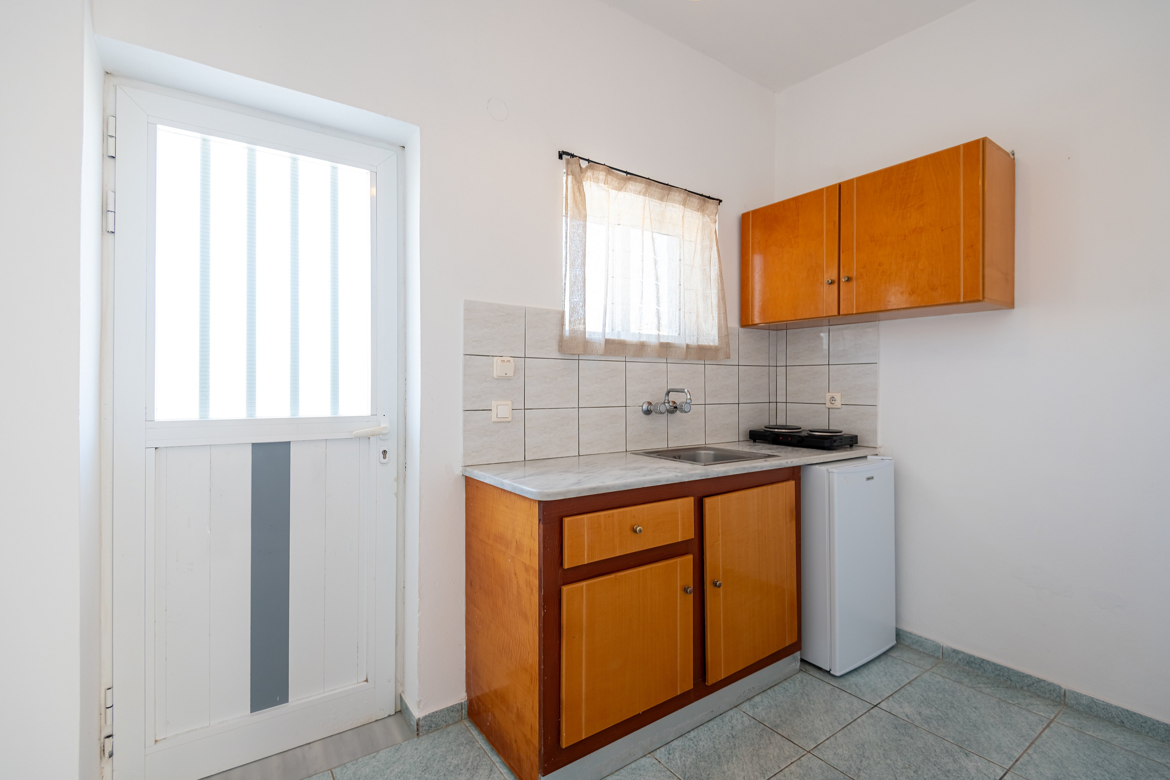 Peros Mayflower Family Studios