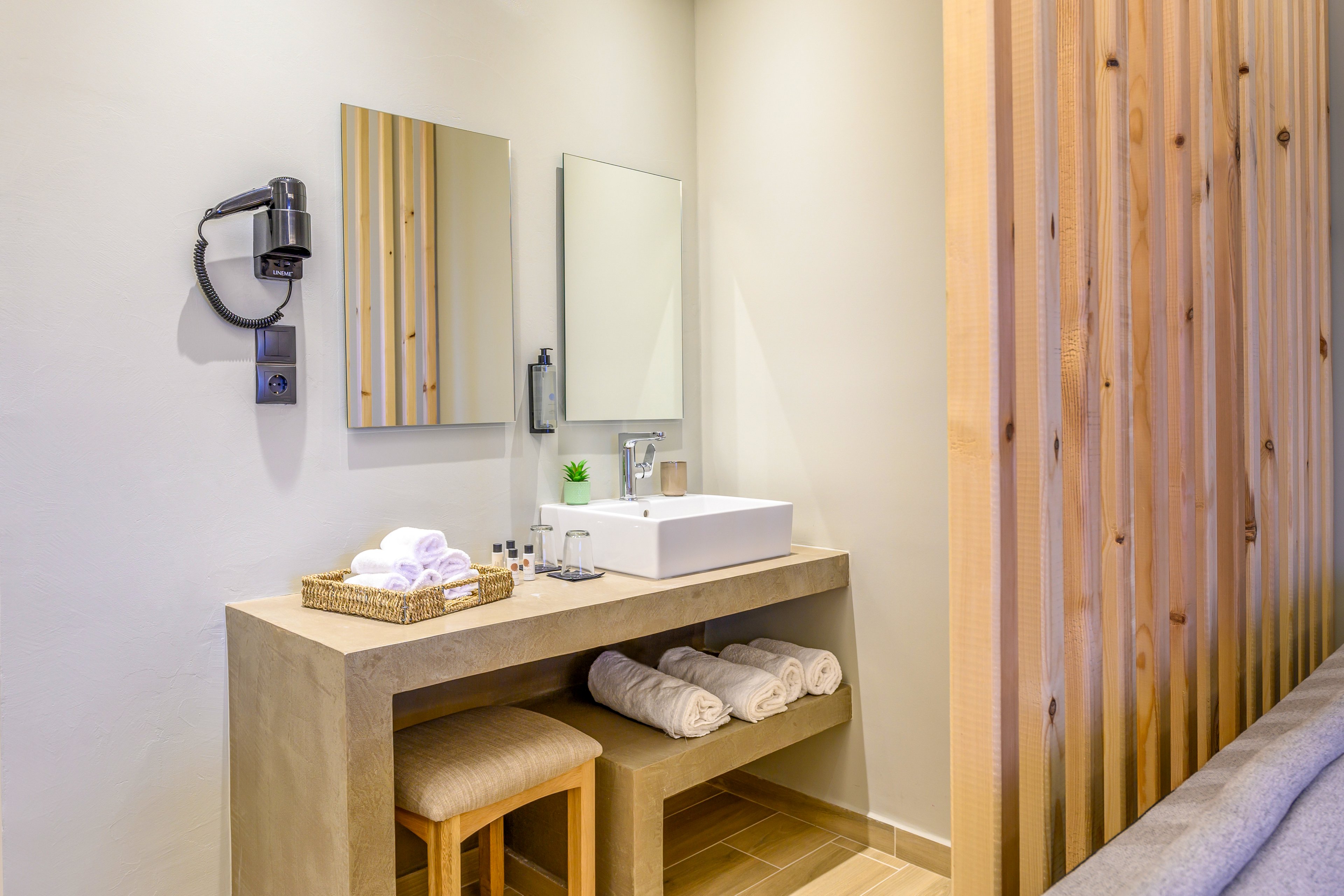 Nicolas Grand Suites